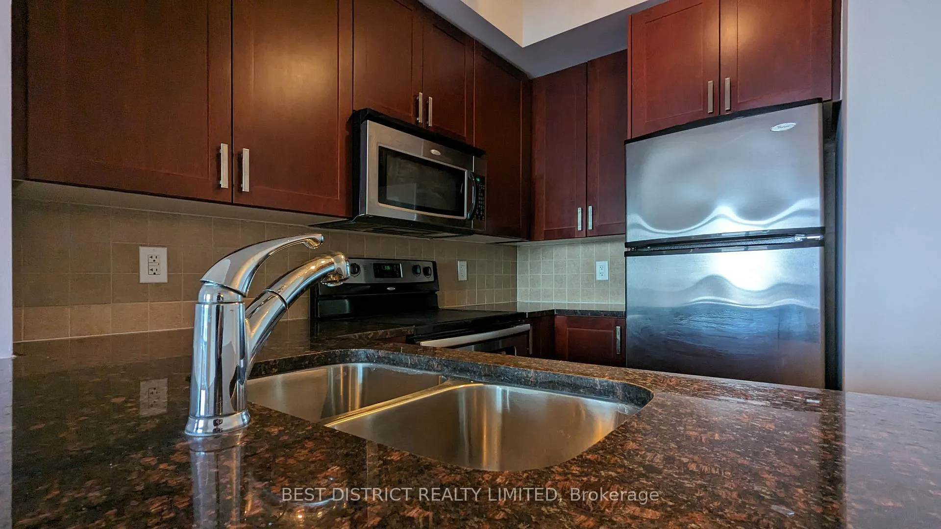 Photo 15 of Unit 1414, 9235 Jane Street, Vaughan, Maple — HOMEH