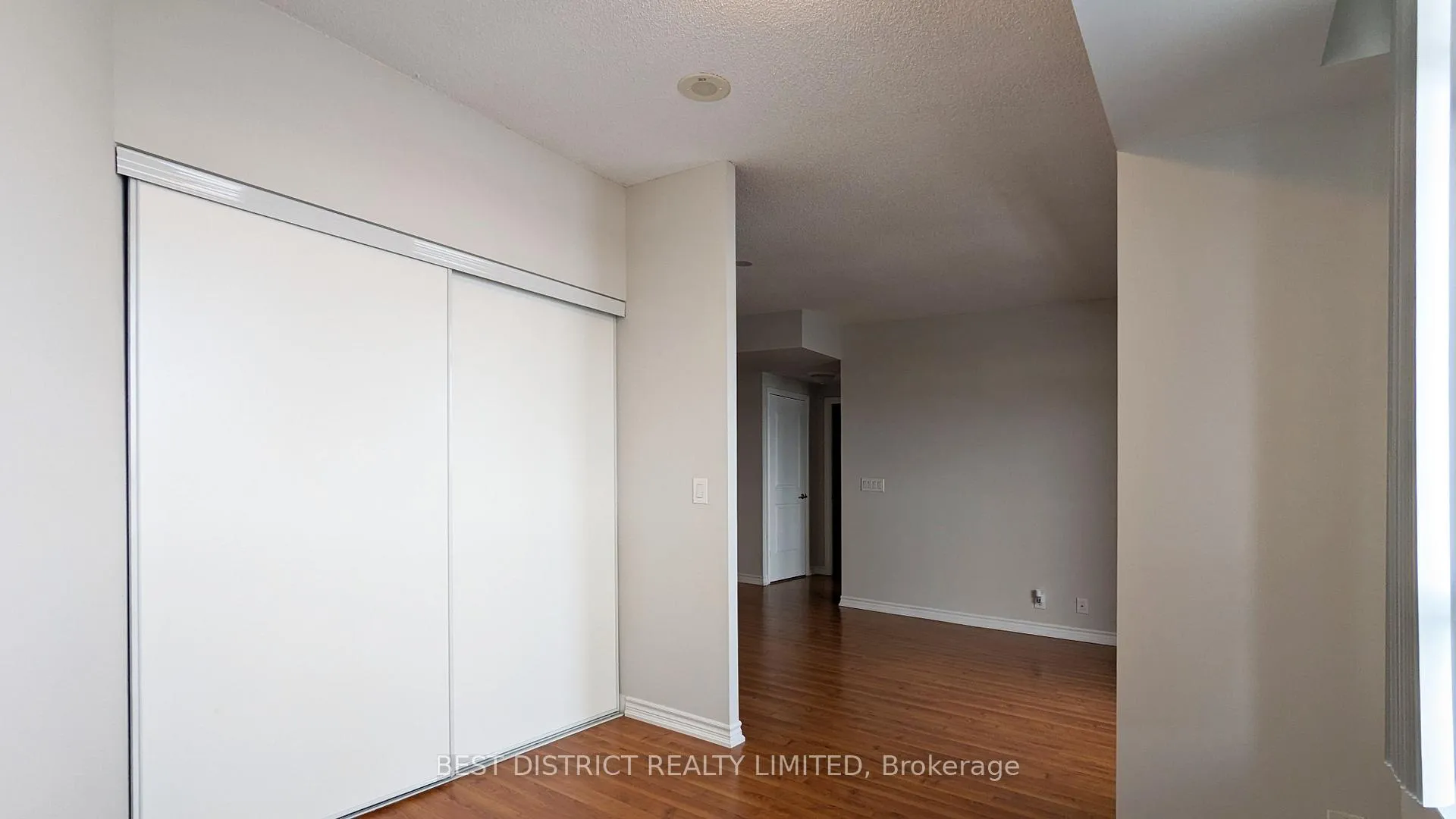 Photo 17 of Unit 1414, 9235 Jane Street, Vaughan, Maple — HOMEH