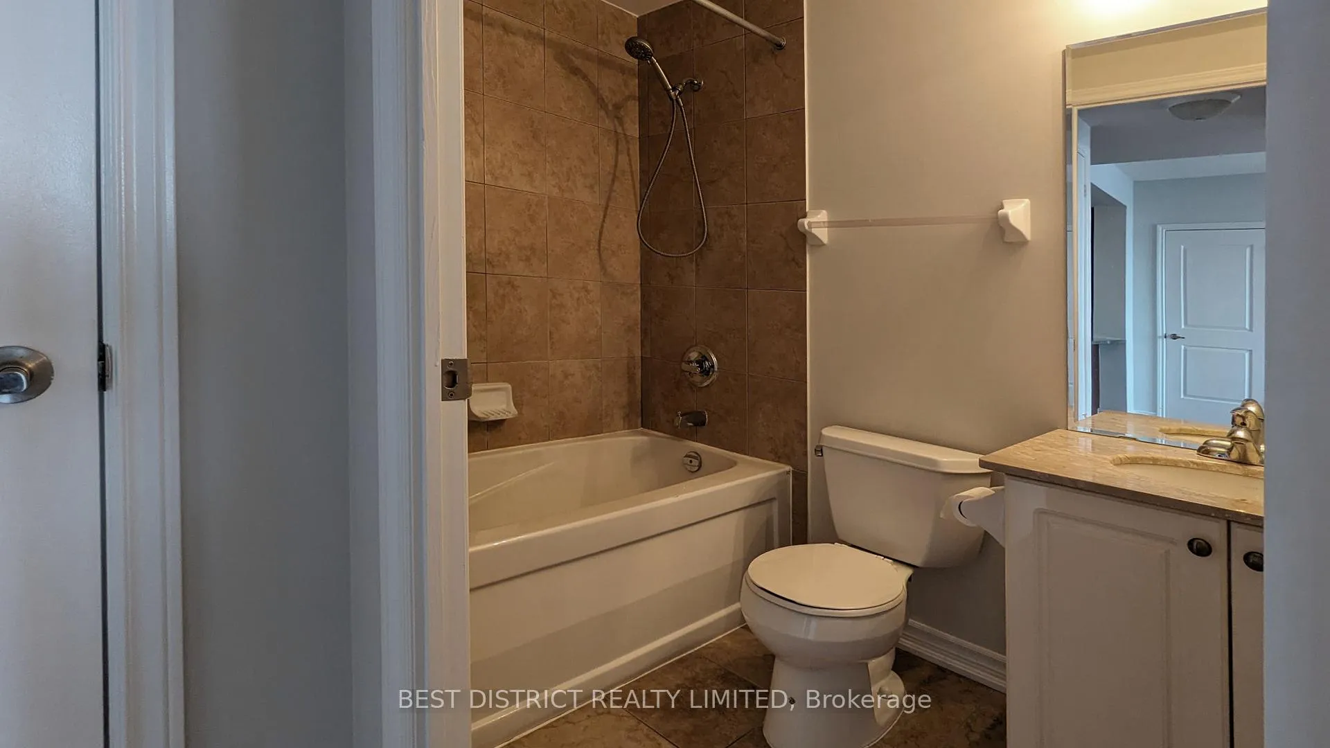 Photo 21 of Unit 1414, 9235 Jane Street, Vaughan, Maple — HOMEH