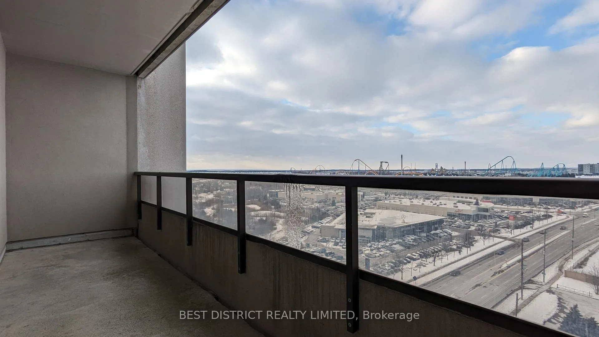 Photo 24 of Unit 1414, 9235 Jane Street, Vaughan, Maple — HOMEH