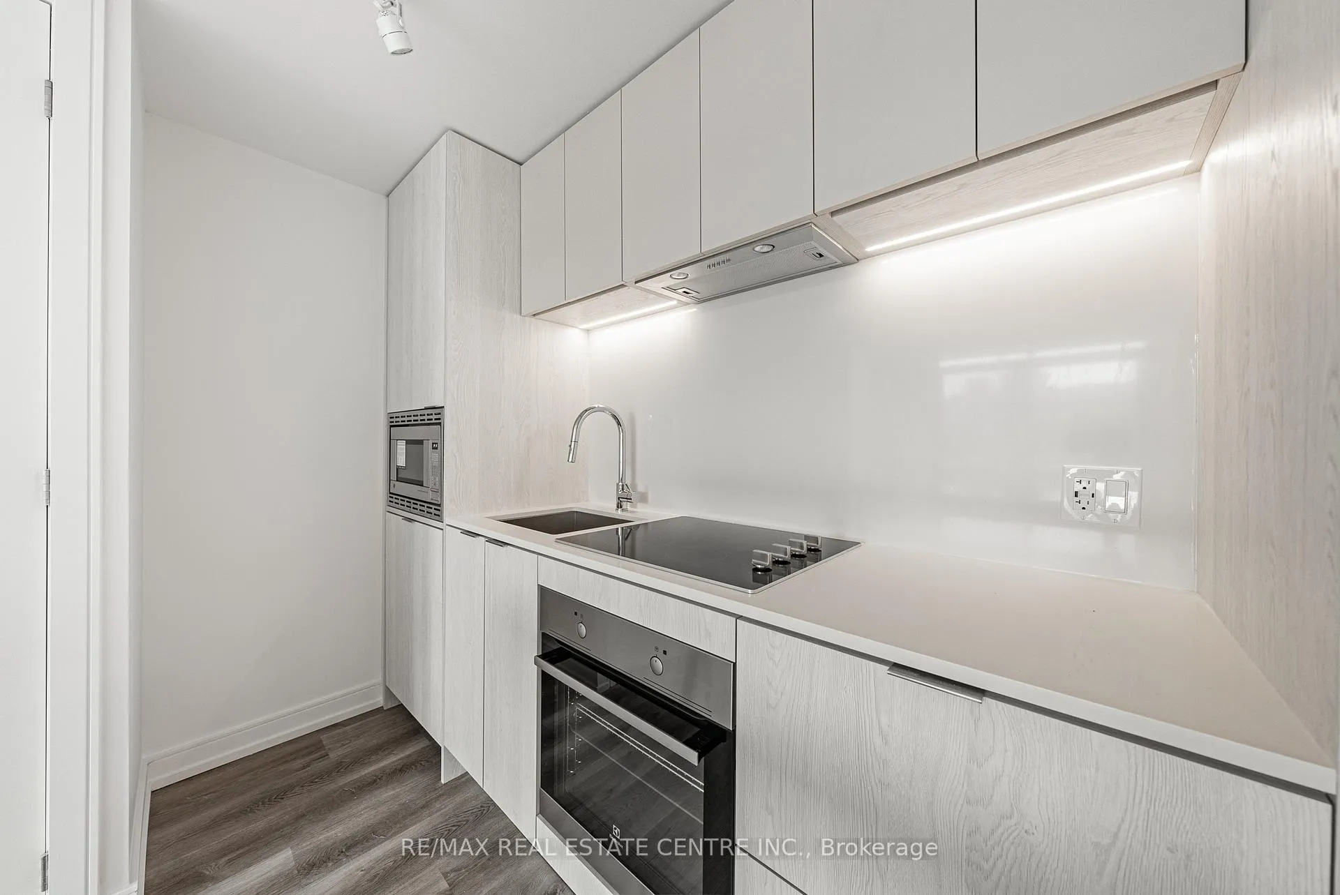 Photo 8 of Unit 511, 1 Jarvis Street, Hamilton, Beasley — HOMEH