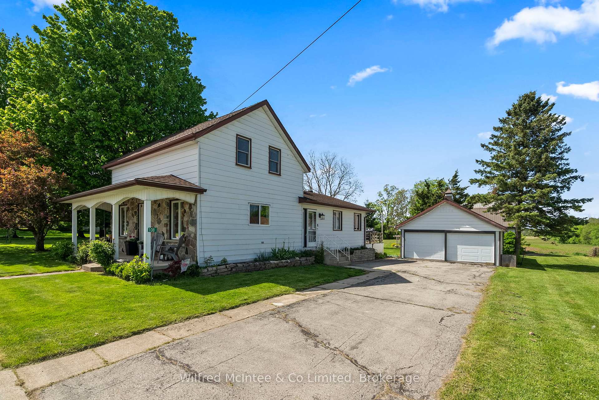 Front of 108 Bruce Road 15