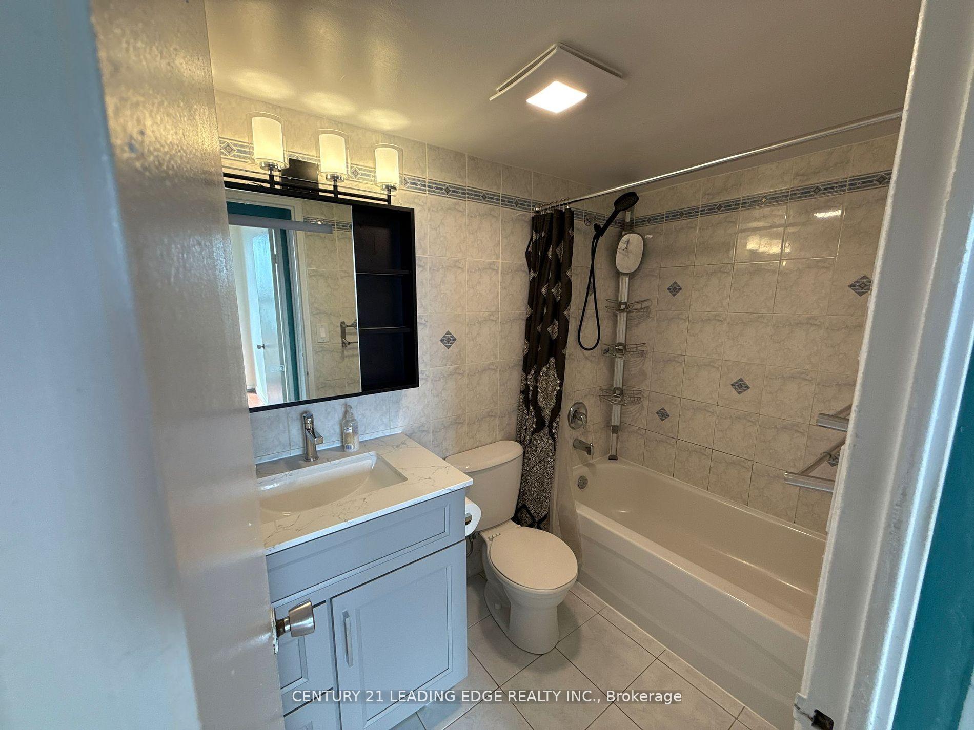Photo 10 of Unit 815, 20 Edgecliff Golfway, Toronto, Flemingdon Park — HOMEH
