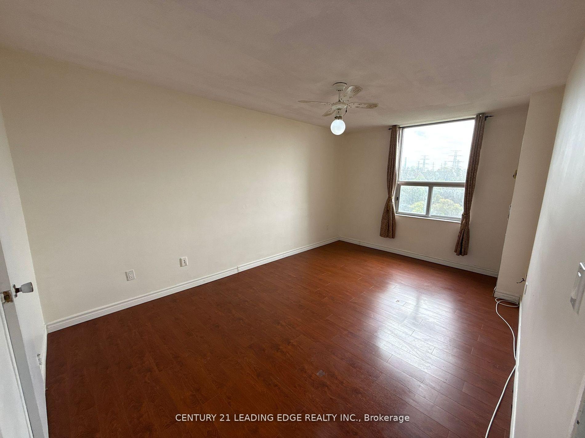 Photo 13 of Unit 815, 20 Edgecliff Golfway, Toronto, Flemingdon Park — HOMEH
