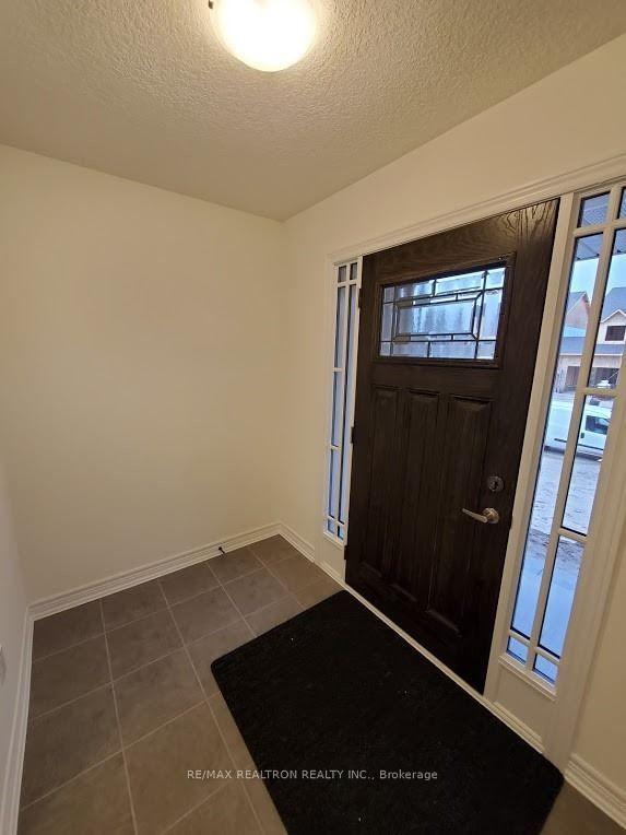 Photo 3 of 39 Foley Crescent, Collingwood — HOMEH