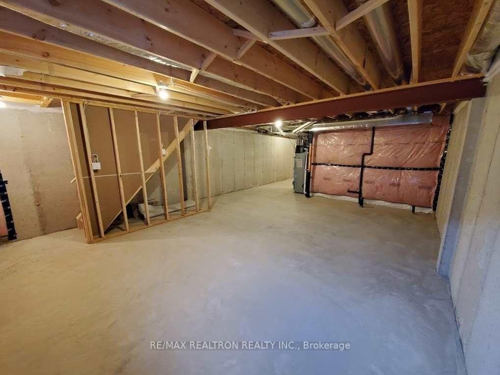 Photo 25 of 39 Foley Crescent, Collingwood — HOMEH