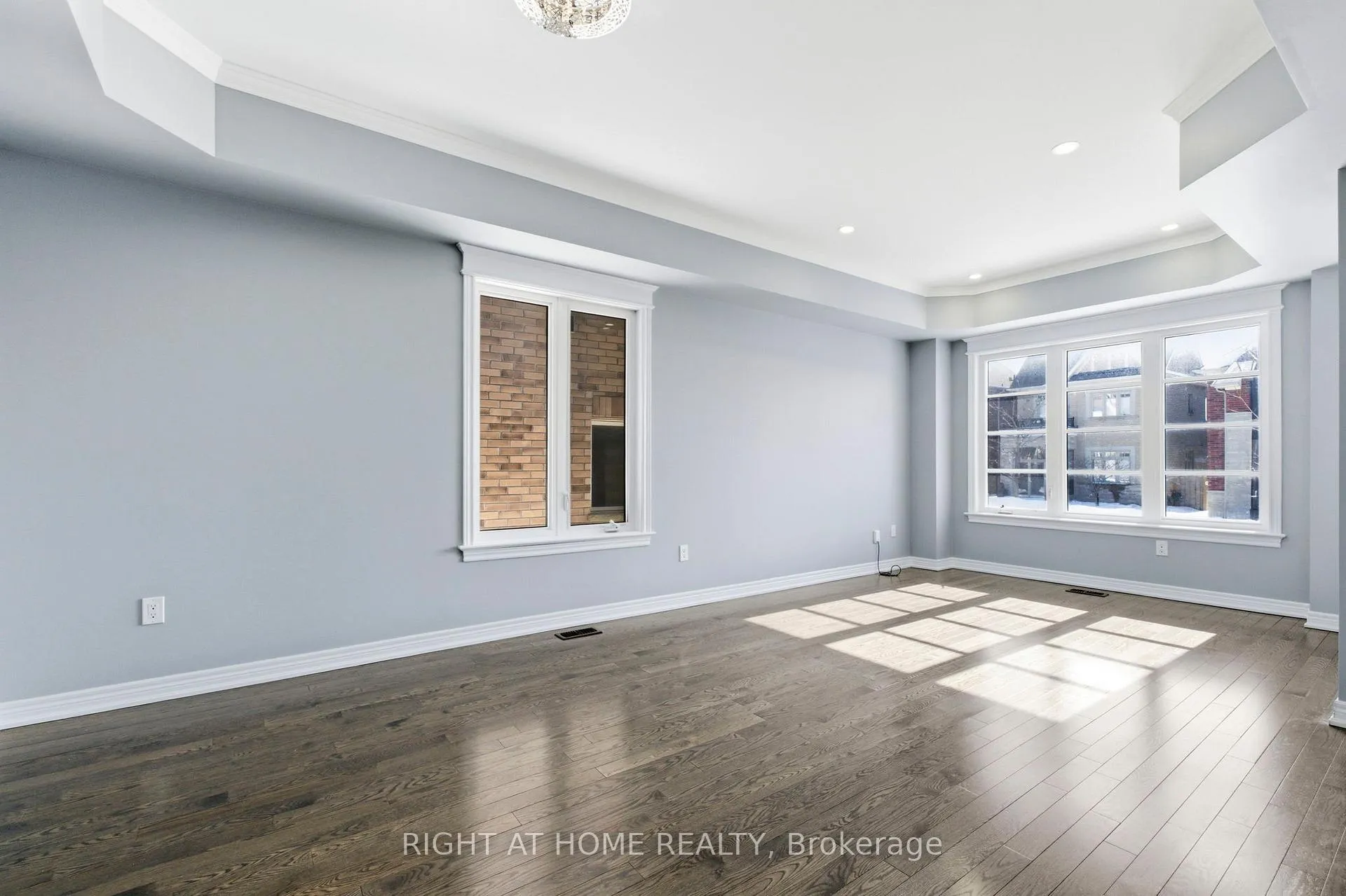 Photo 8 of 200 Paradelle Drive, Richmond Hill, Oak Ridges Lake Wilcox — HOMEH