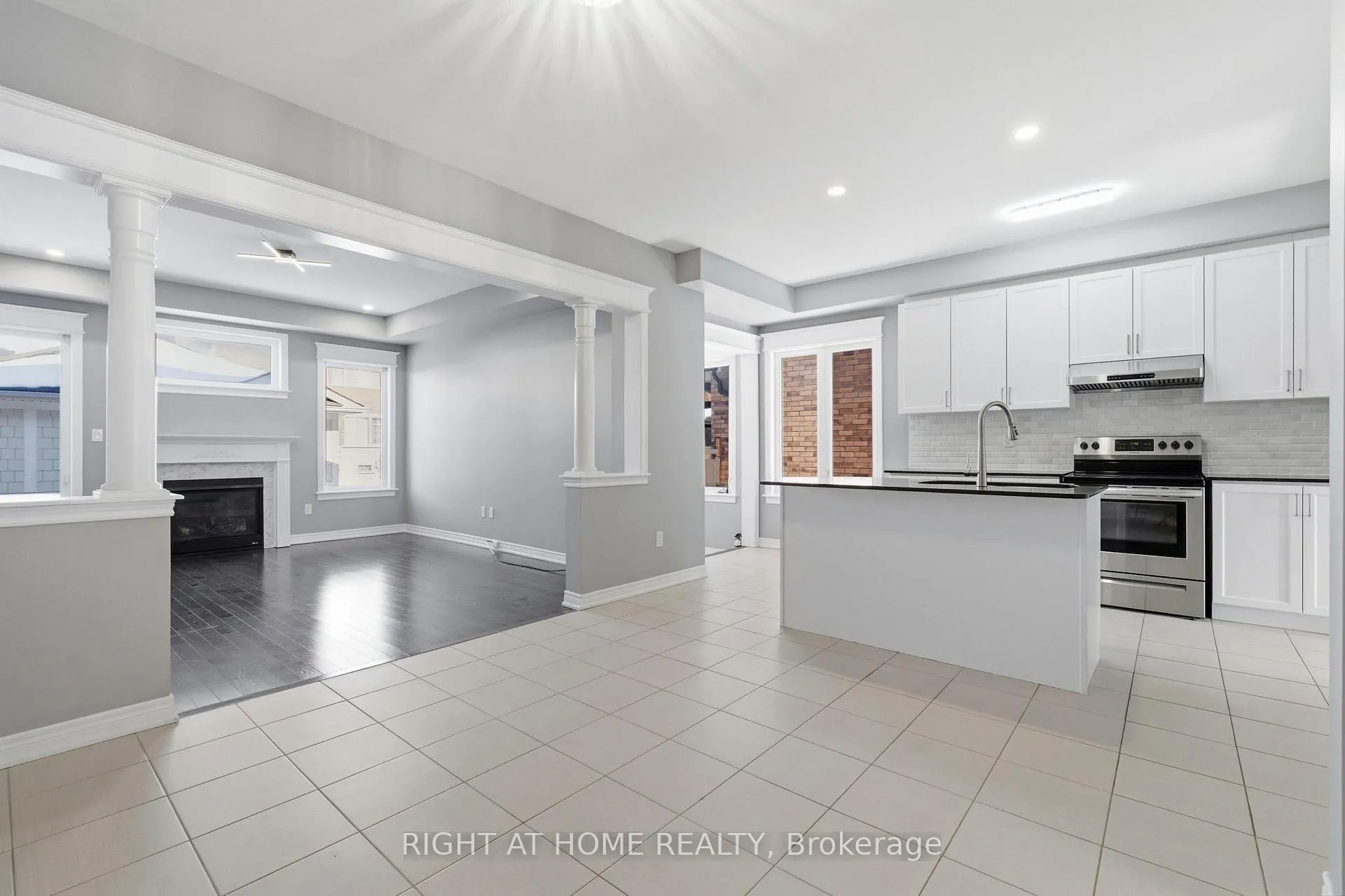 Photo 10 of 200 Paradelle Drive, Richmond Hill, Oak Ridges Lake Wilcox — HOMEH