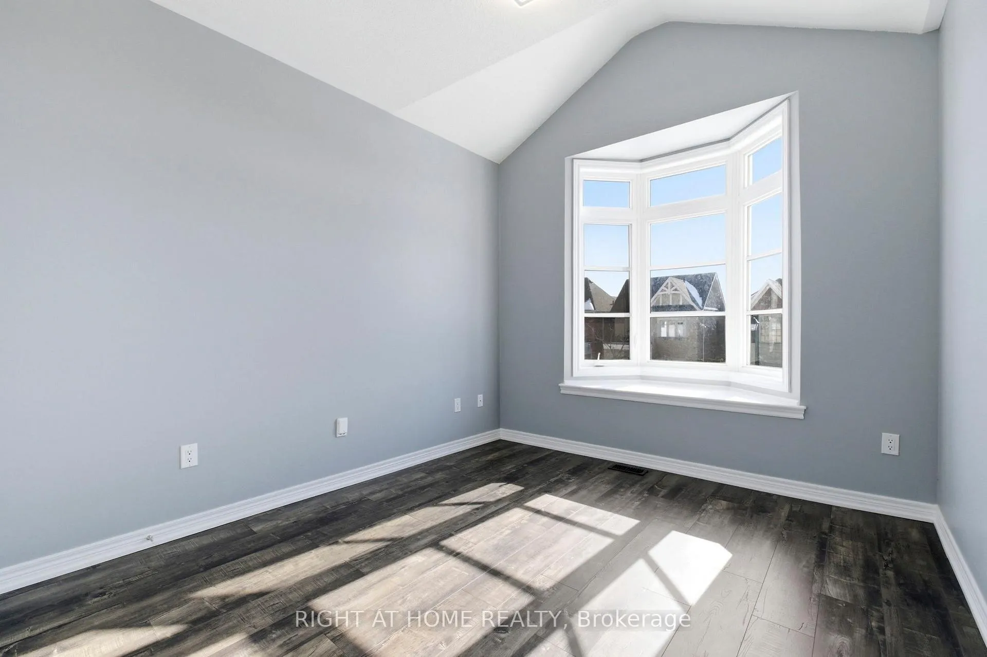 Photo 33 of 200 Paradelle Drive, Richmond Hill, Oak Ridges Lake Wilcox — HOMEH