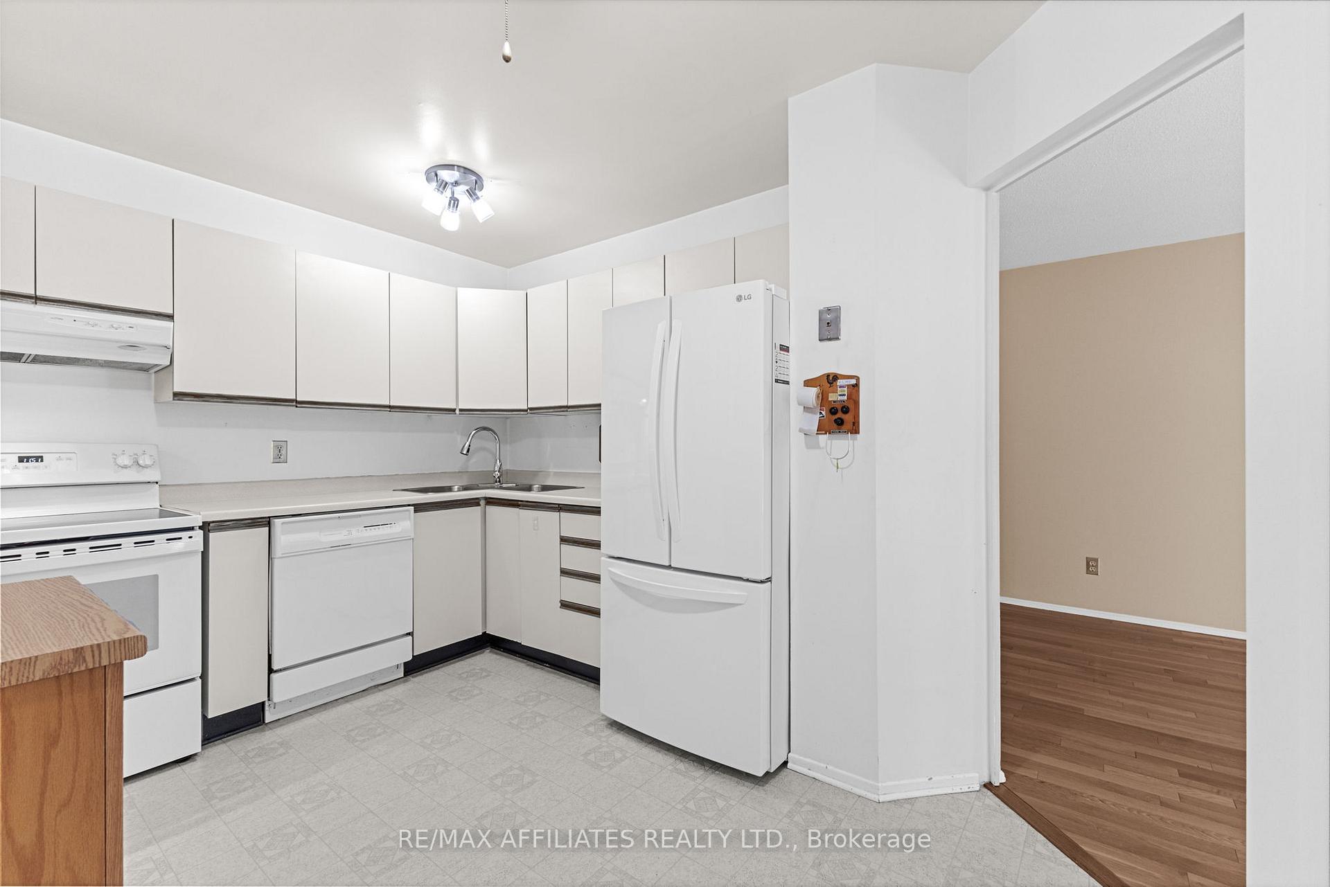 Photo 14 of 62 Bridgewater Terrace, Ottawa, Barrhaven - Cedargrove/Fraserdale — HOMEH
