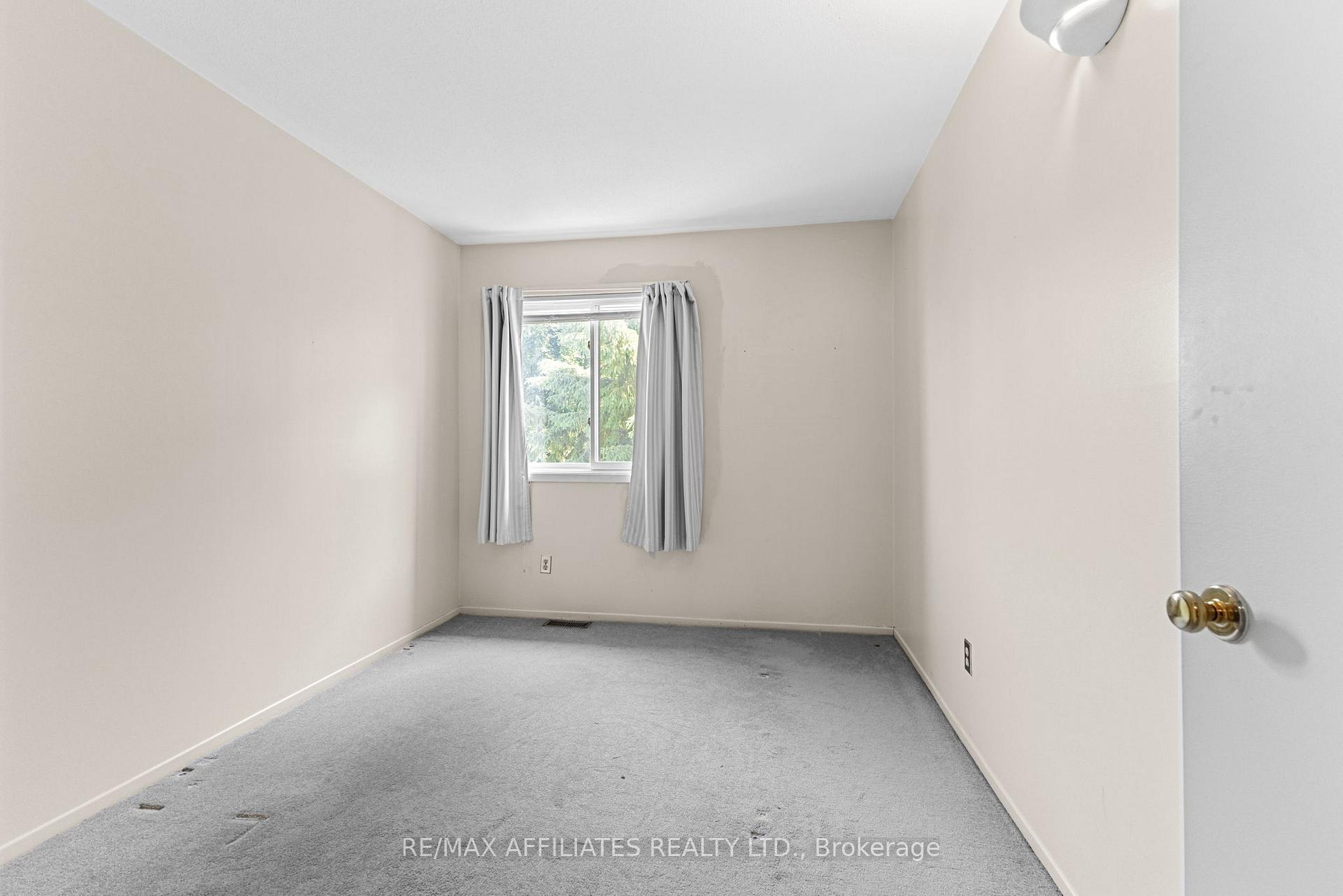 Photo 15 of 62 Bridgewater Terrace, Ottawa, Barrhaven - Cedargrove/Fraserdale — HOMEH
