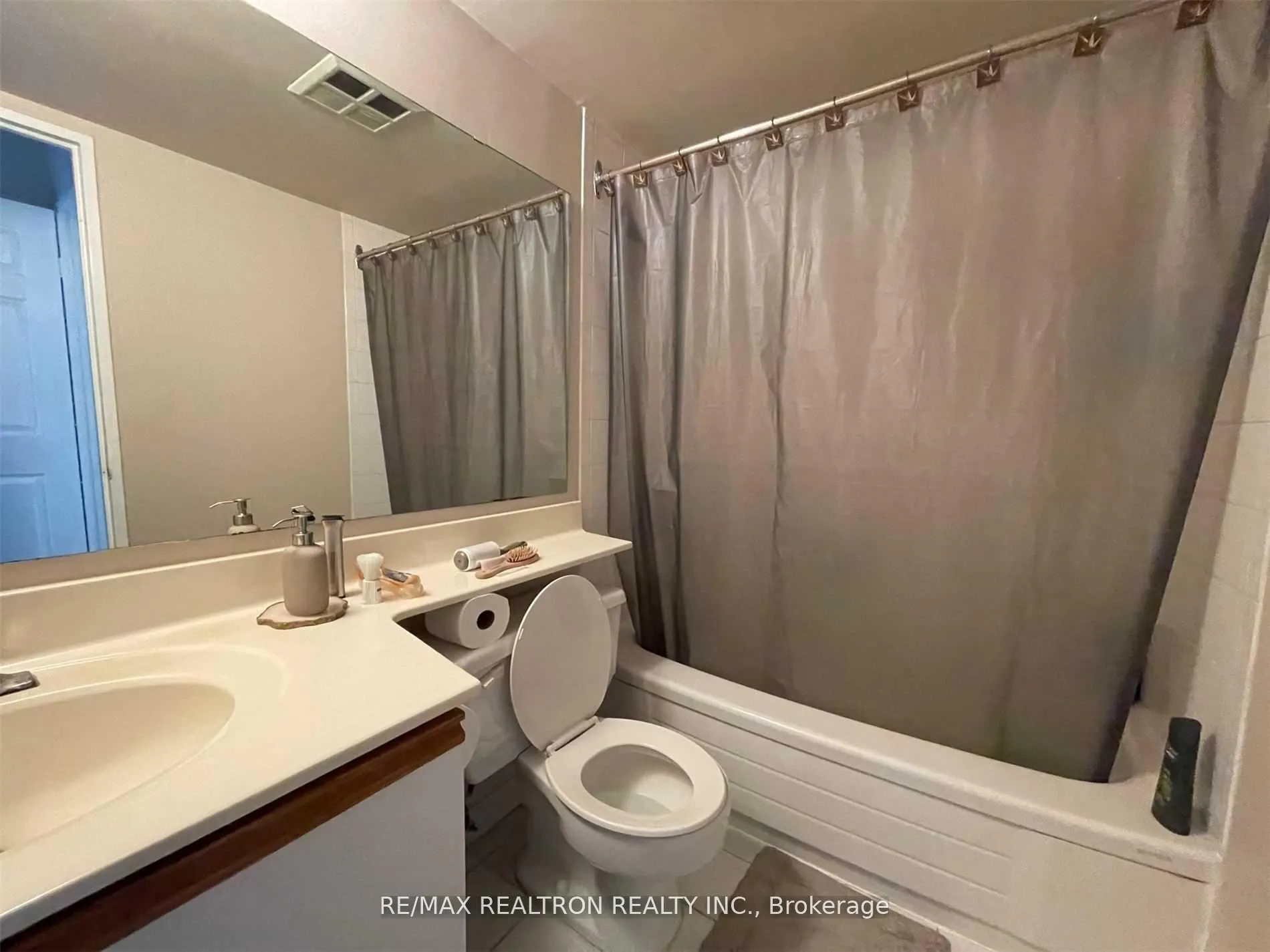 Photo 9 of Unit 512, 7805 Bayview Avenue, Markham, Aileen-Willowbrook — HOMEH