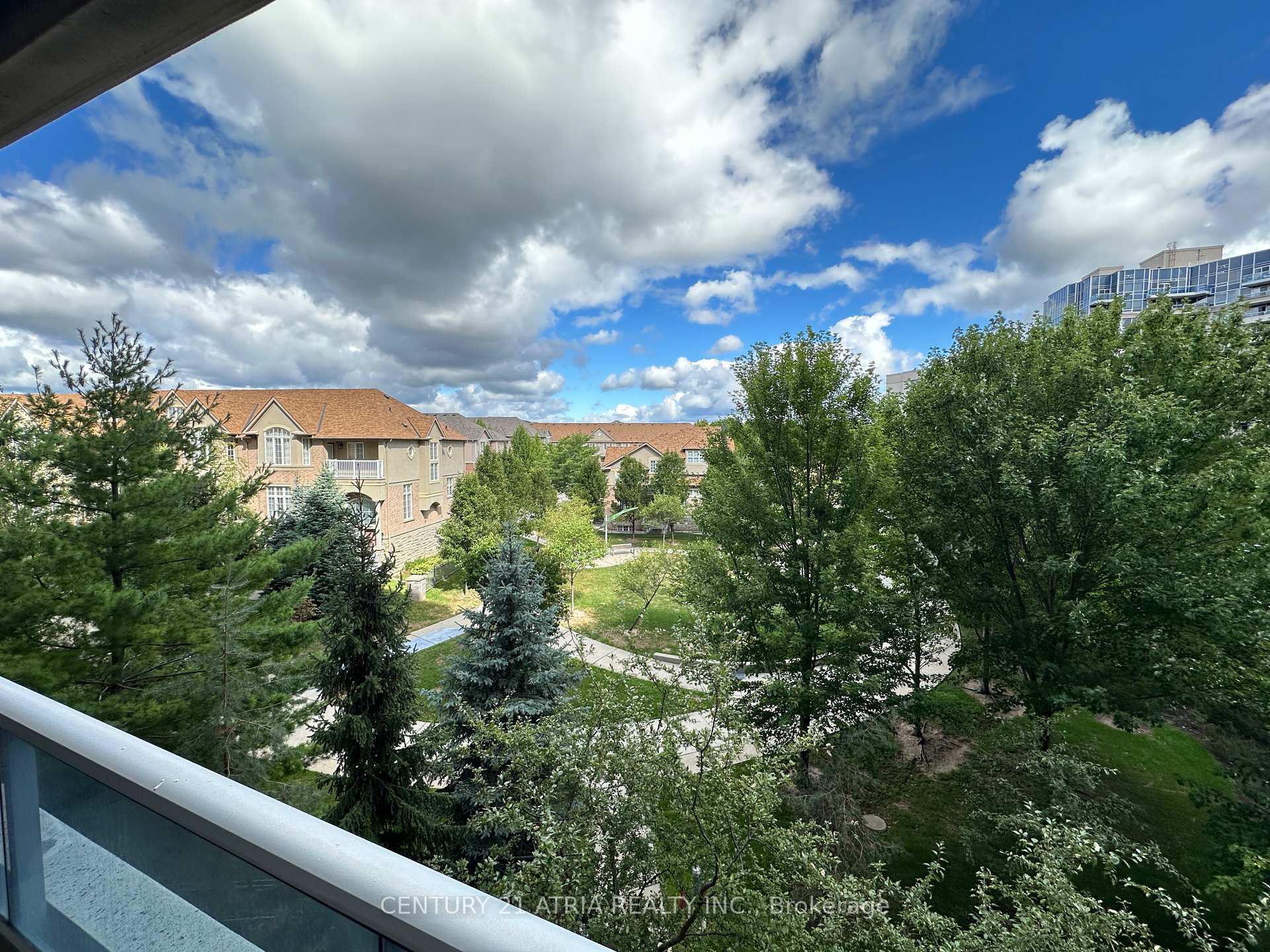 Photo 14 of Unit 581, 23 Cox Boulevard, Markham, Unionville — HOMEH