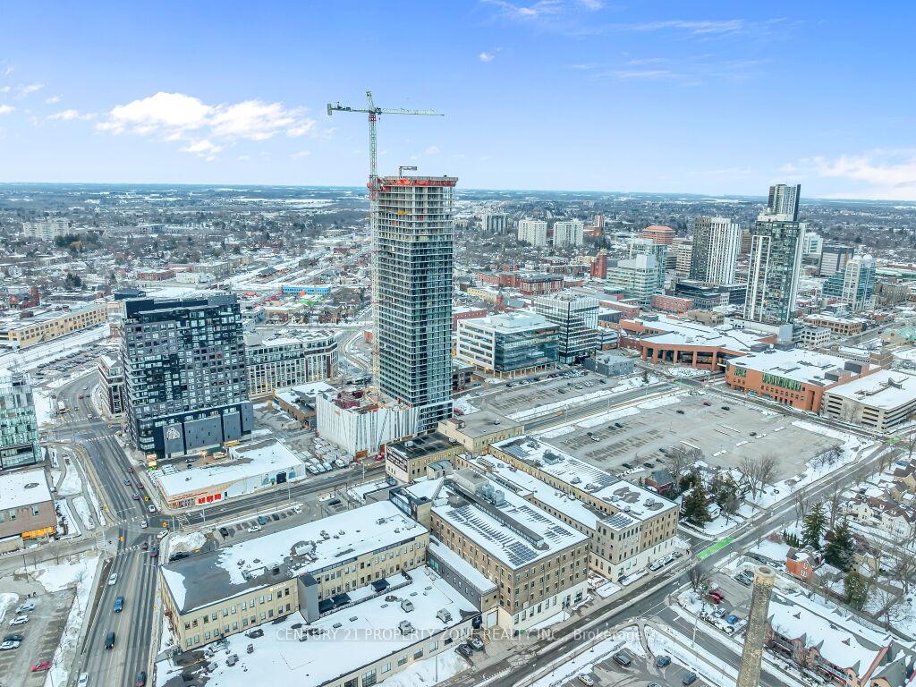 Photo 4 of Unit 1402, 104 Garment Street, Kitchener — HOMEH