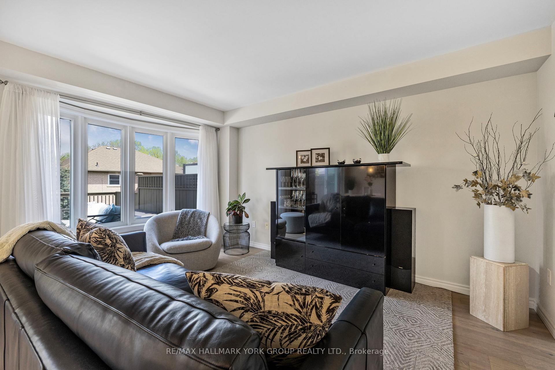 Photo 10 of 59 Rush Road, Aurora, Bayview Wellington — HOMEH