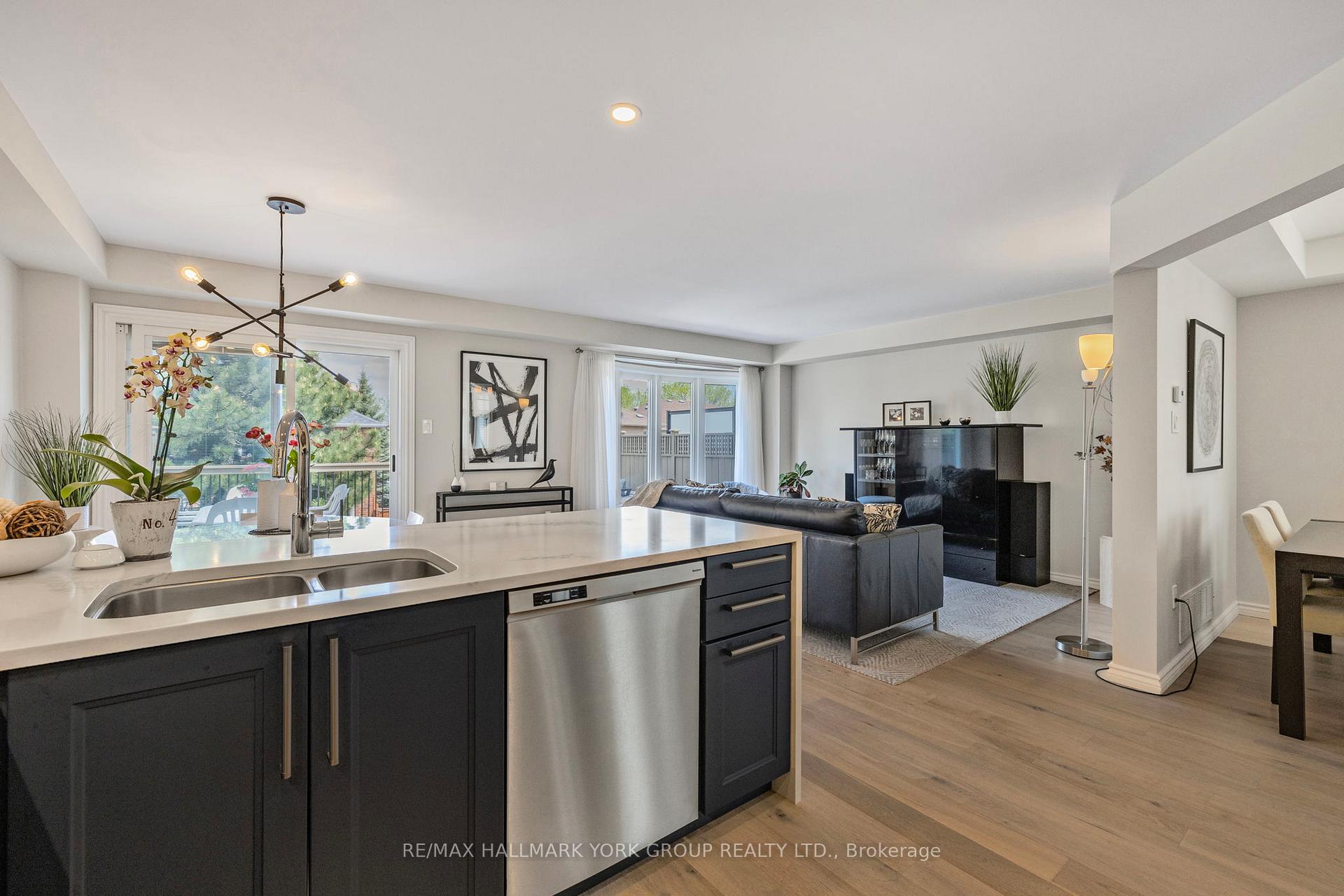 Photo 14 of 59 Rush Road, Aurora, Bayview Wellington — HOMEH