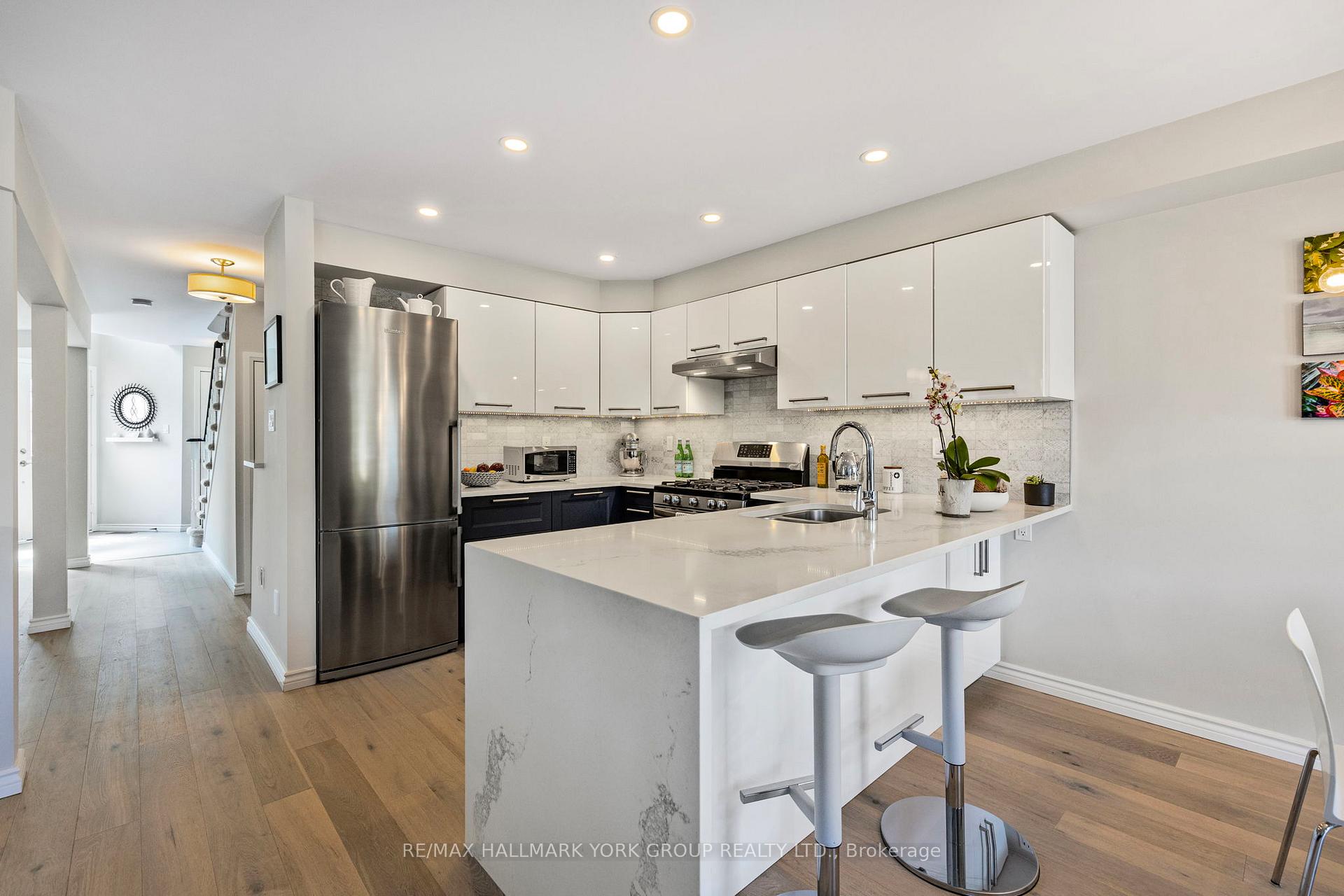 Photo 13 of 59 Rush Road, Aurora, Bayview Wellington — HOMEH