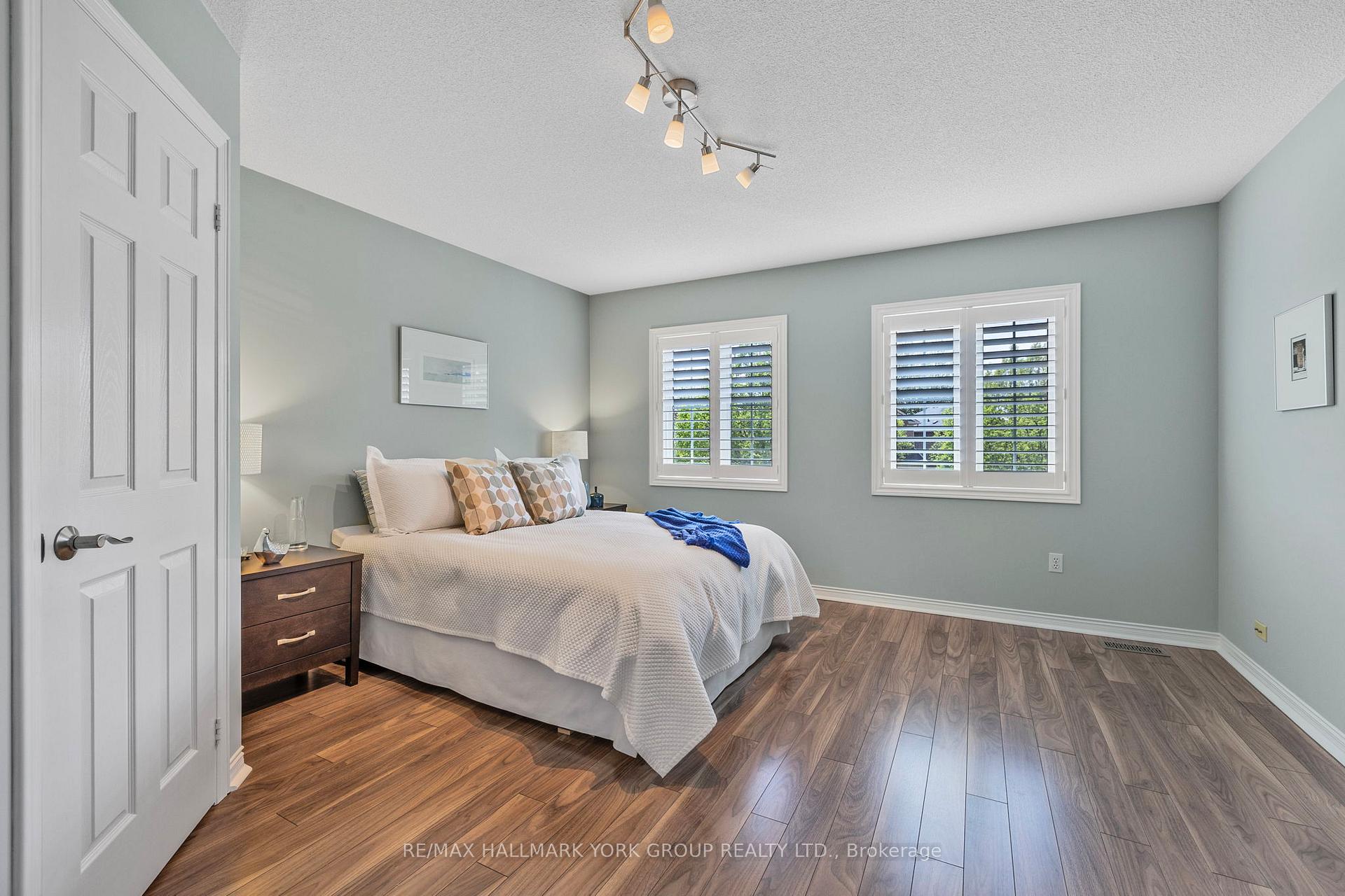 Photo 24 of 59 Rush Road, Aurora, Bayview Wellington — HOMEH