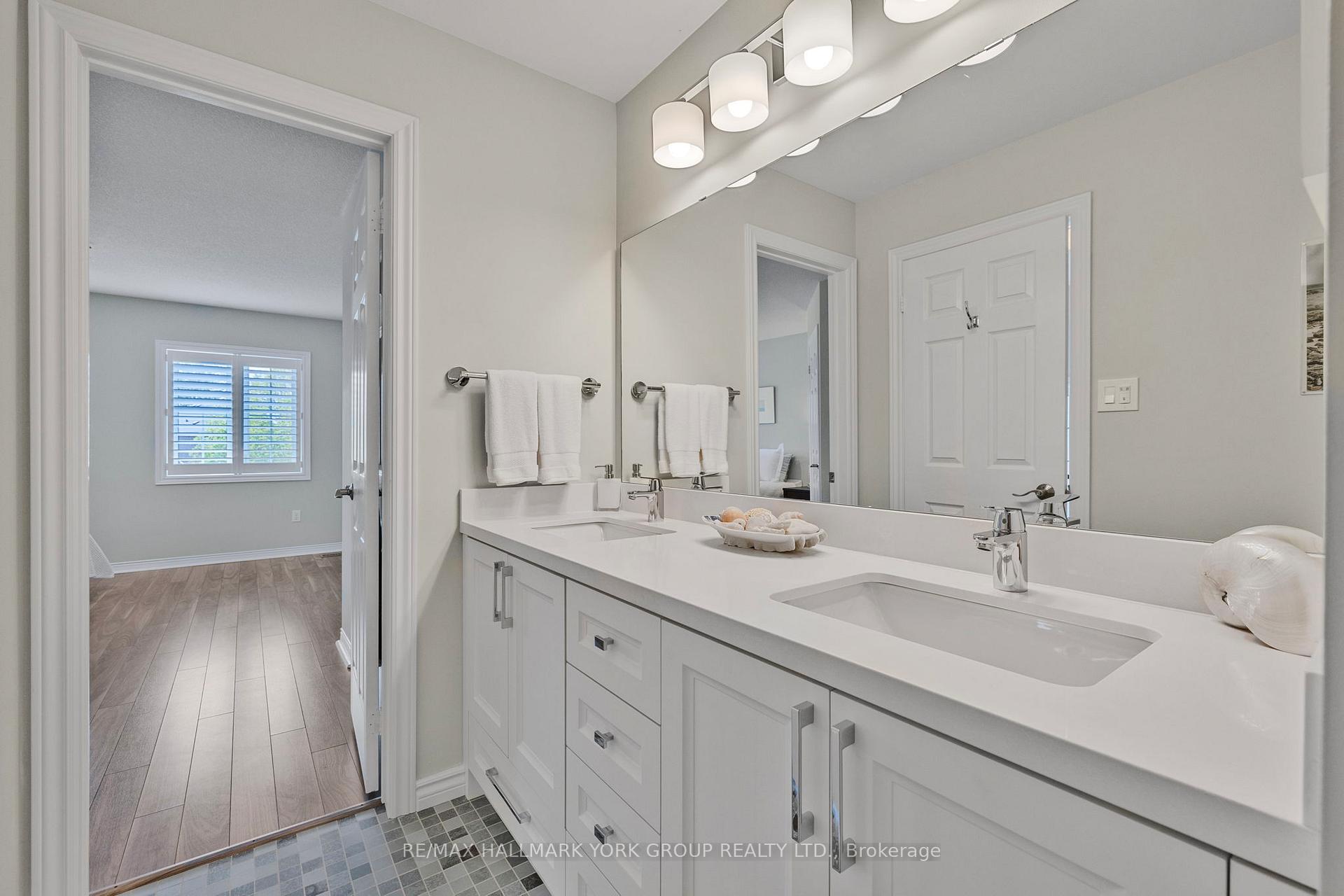 Photo 23 of 59 Rush Road, Aurora, Bayview Wellington — HOMEH