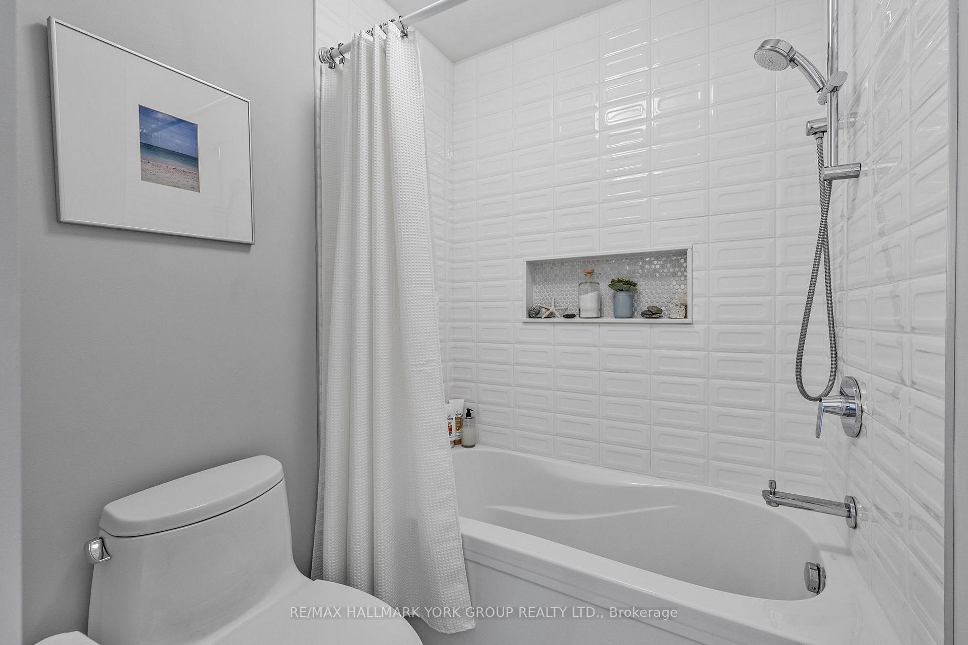 Photo 25 of 59 Rush Road, Aurora, Bayview Wellington — HOMEH