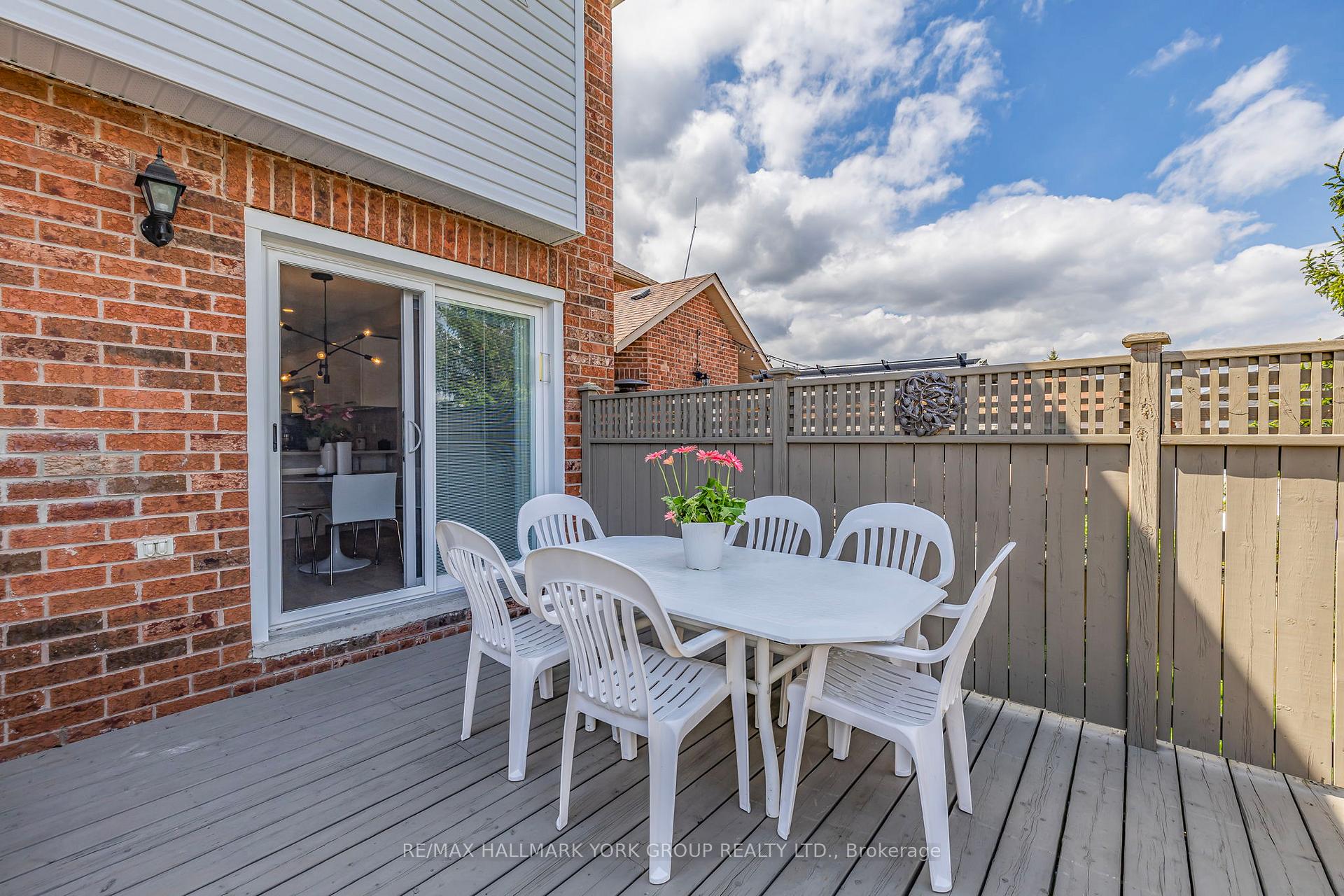 Photo 37 of 59 Rush Road, Aurora, Bayview Wellington — HOMEH