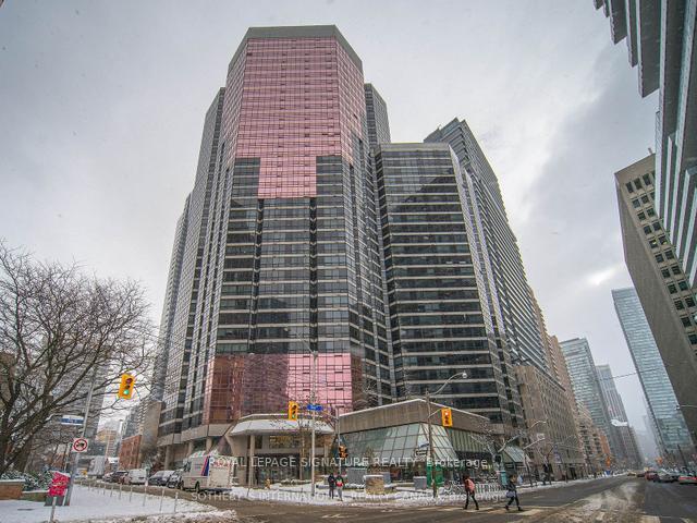Front of Unit 2116, 1001 Bay Street