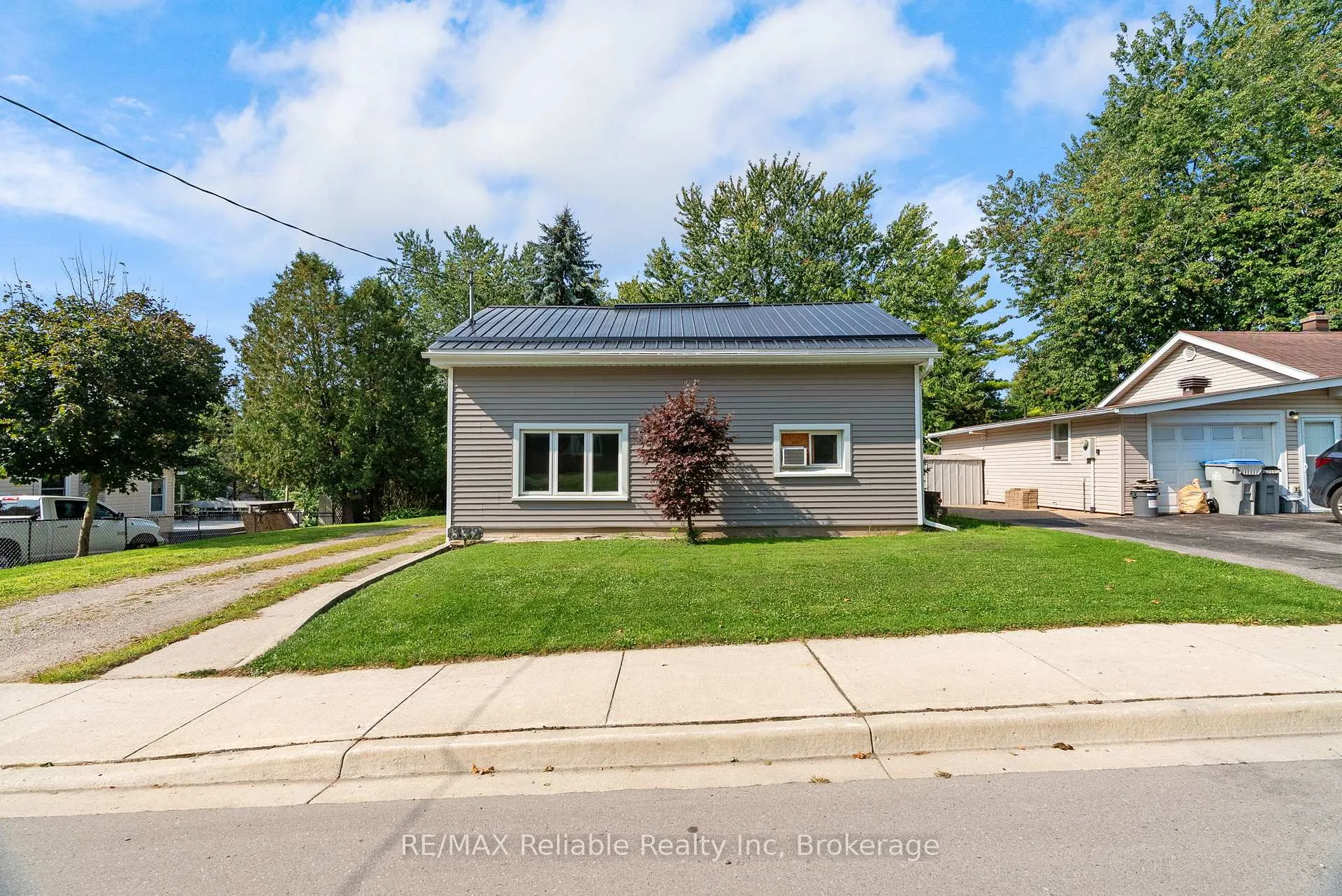 Photo 2 of 332 James Street, Central Huron, Clinton — HOMEH