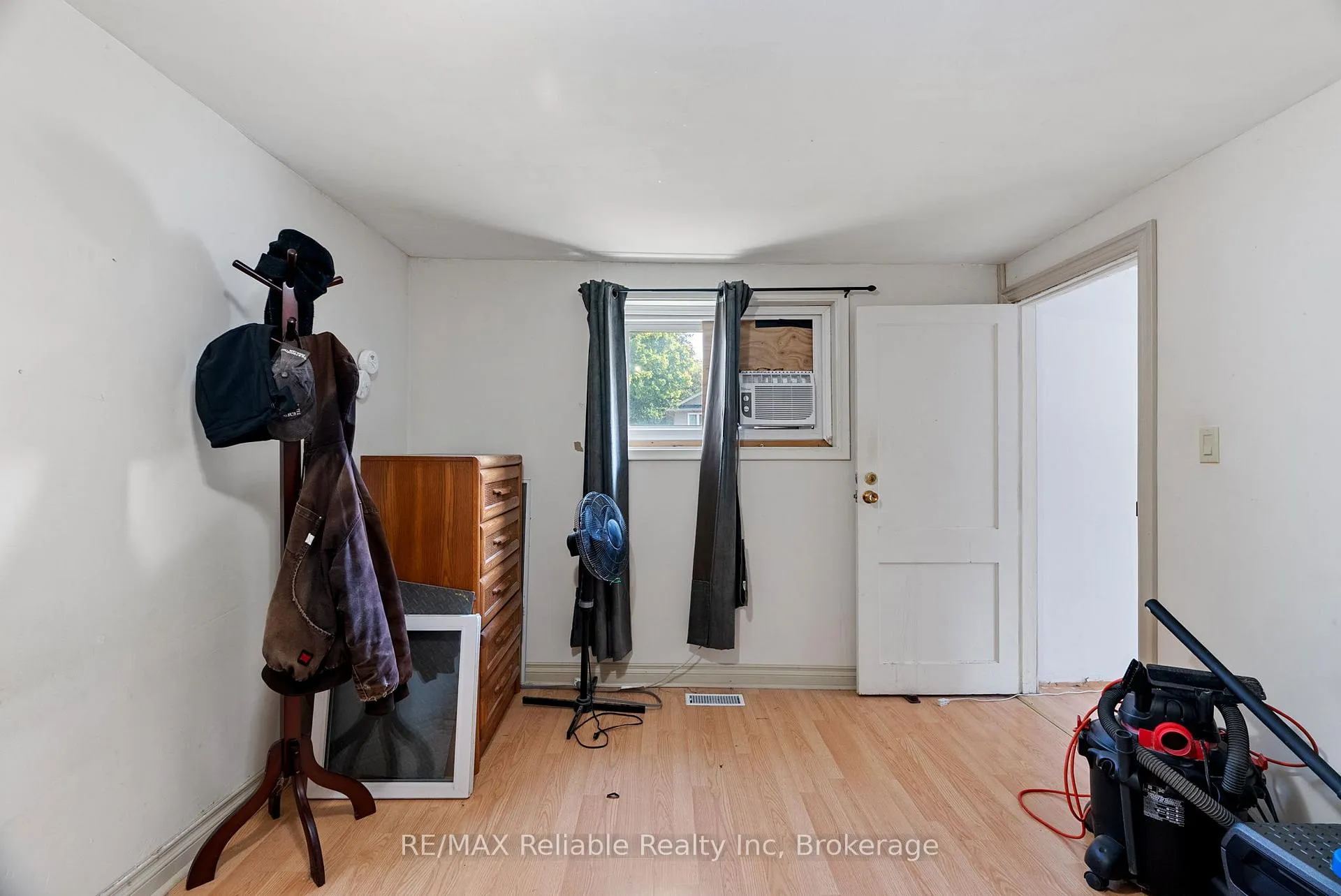 Photo 10 of 332 James Street, Central Huron, Clinton — HOMEH