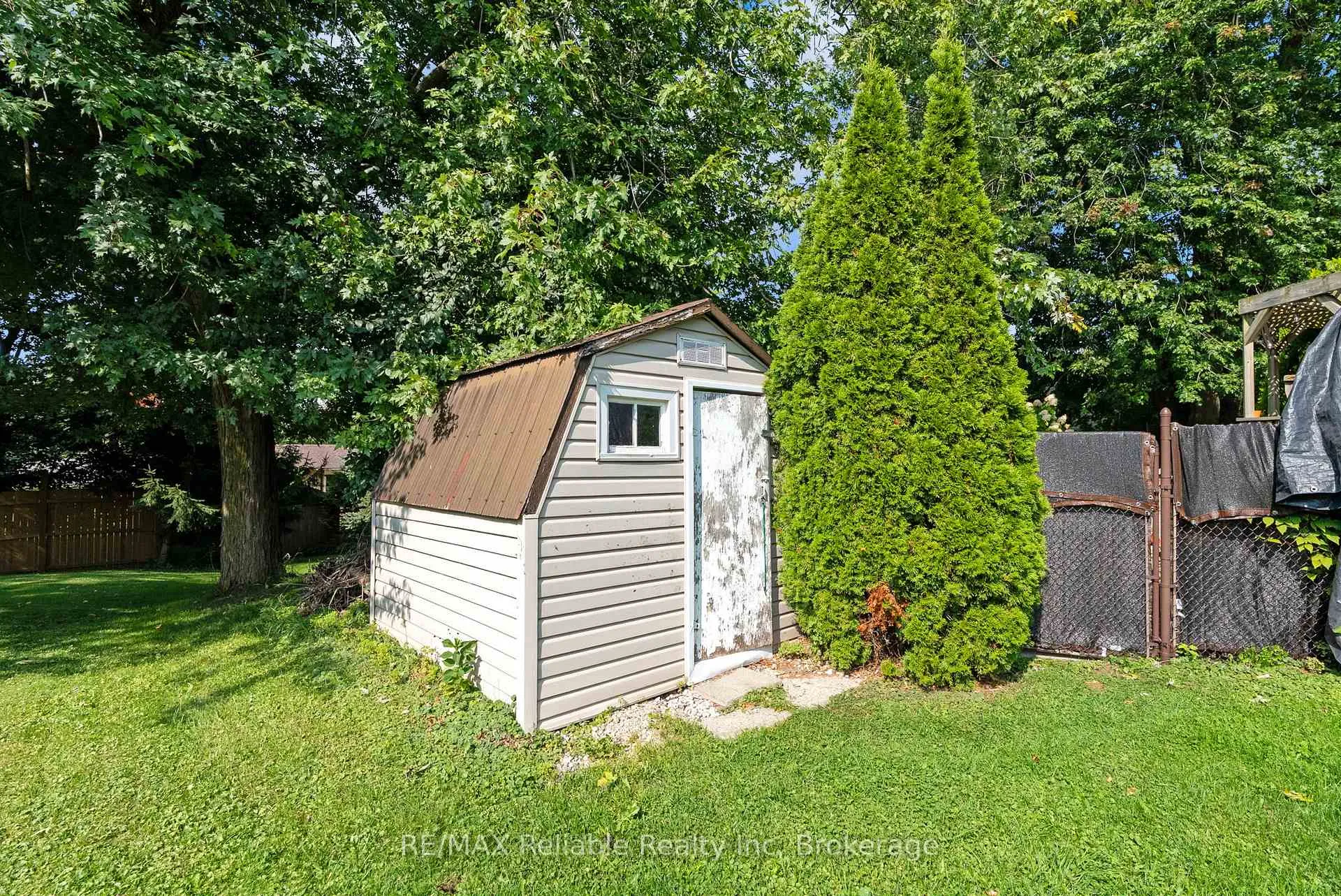 Photo 23 of 332 James Street, Central Huron, Clinton — HOMEH