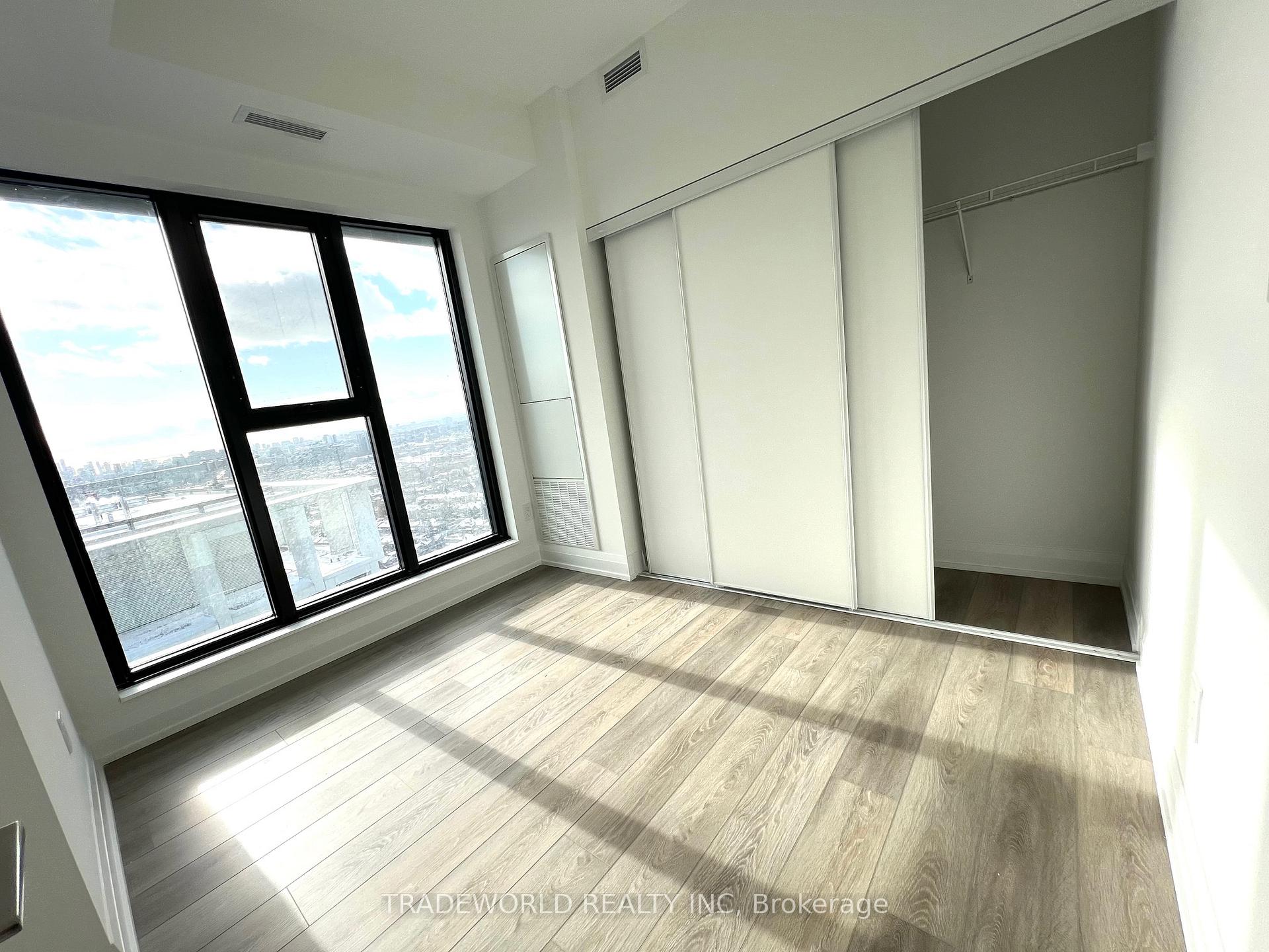 Photo 9 of Unit 3303, 20 Soudan Avenue, Toronto, Mount Pleasant West — HOMEH