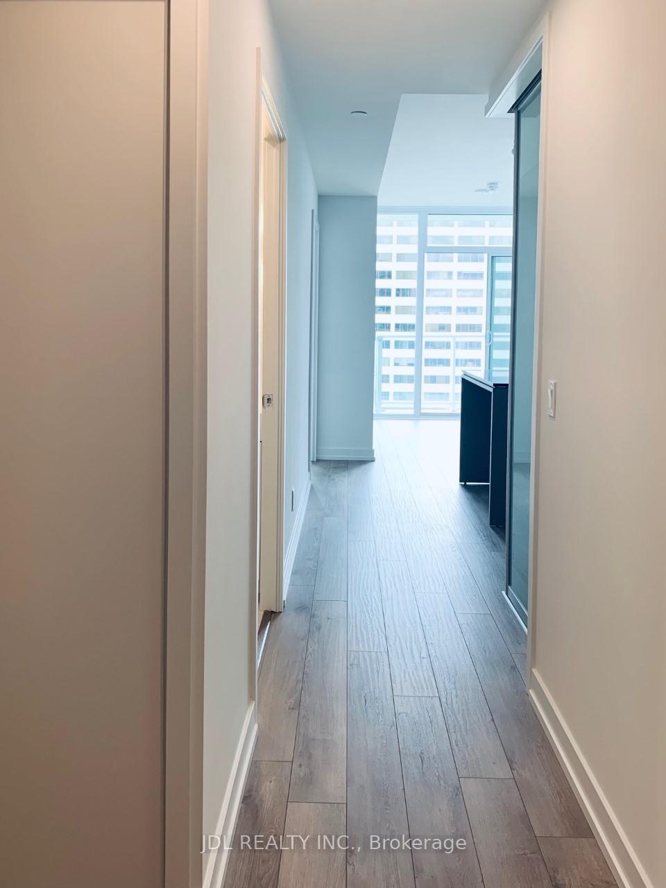 Photo 4 of Unit 2507, 33 Helendale Avenue, Toronto, Yonge-Eglinton — HOMEH