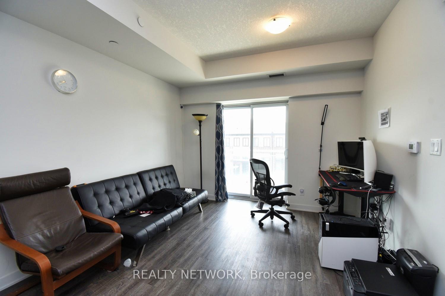 Photo 4 of Unit 313, 16 Markle Crescent, Hamilton, Ancaster — HOMEH