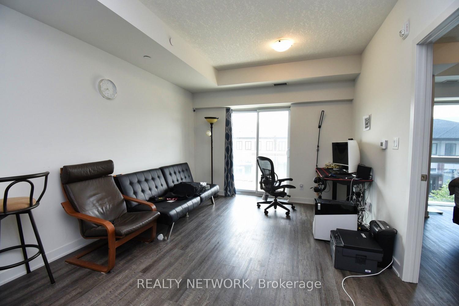 Photo 6 of Unit 313, 16 Markle Crescent, Hamilton, Ancaster — HOMEH