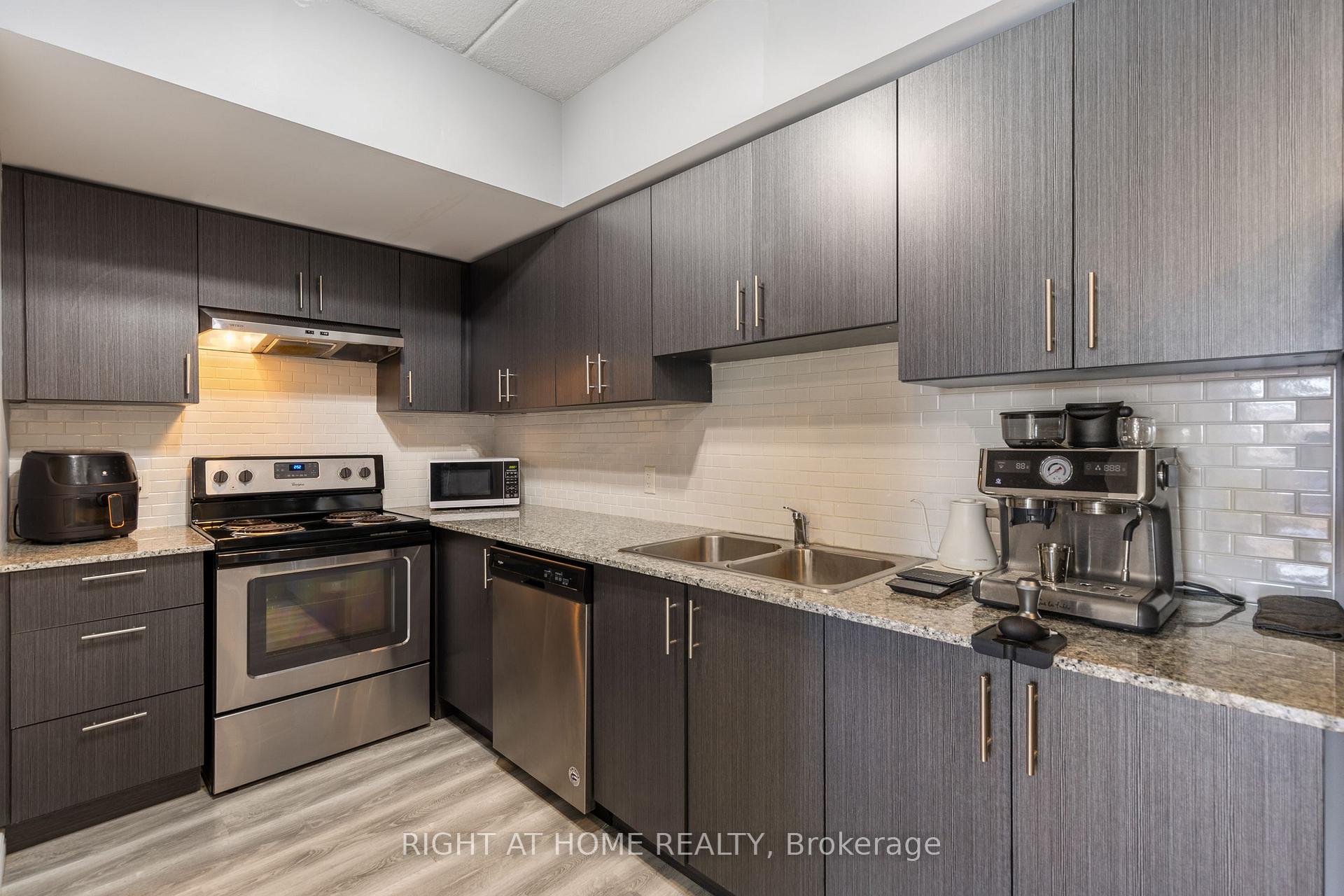 Photo 7 of Unit G312, 275 Larch Street, Waterloo — HOMEH