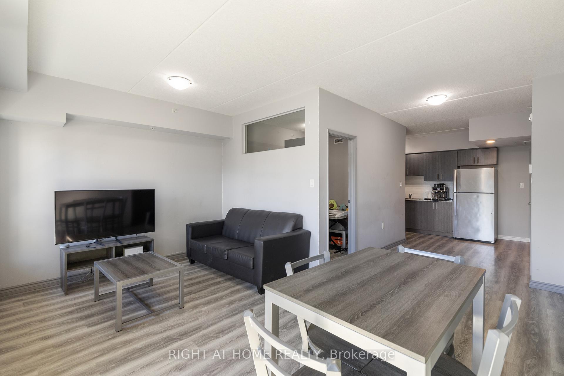 Photo 13 of Unit G312, 275 Larch Street, Waterloo — HOMEH