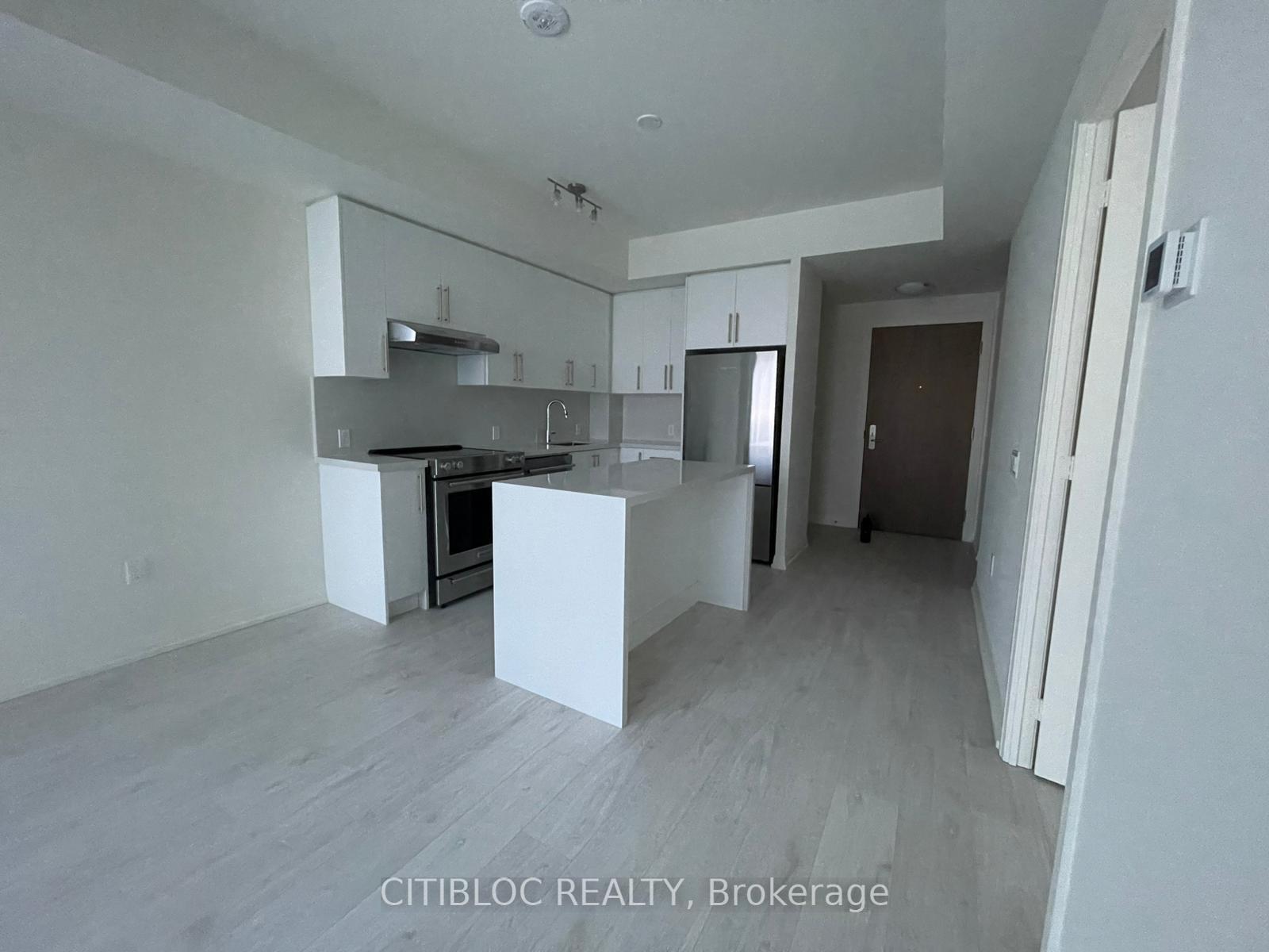 Photo 3 of Unit 1704, 27 Korda Gate, Vaughan, Vellore Village — HOMEH
