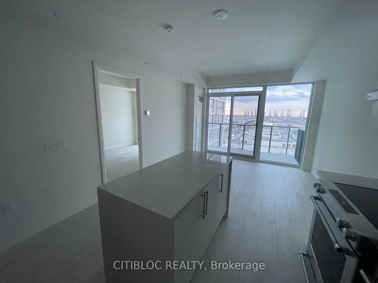 Photo 4 of Unit 1704, 27 Korda Gate, Vaughan, Vellore Village — HOMEH