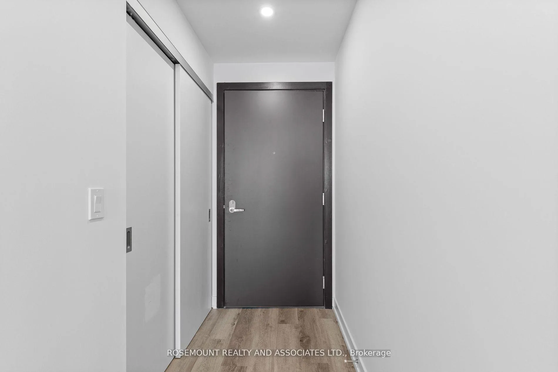 Photo 3 of Unit 2805, 15 Wellington Street S, Kitchener, Cherry Hill — HOMEH