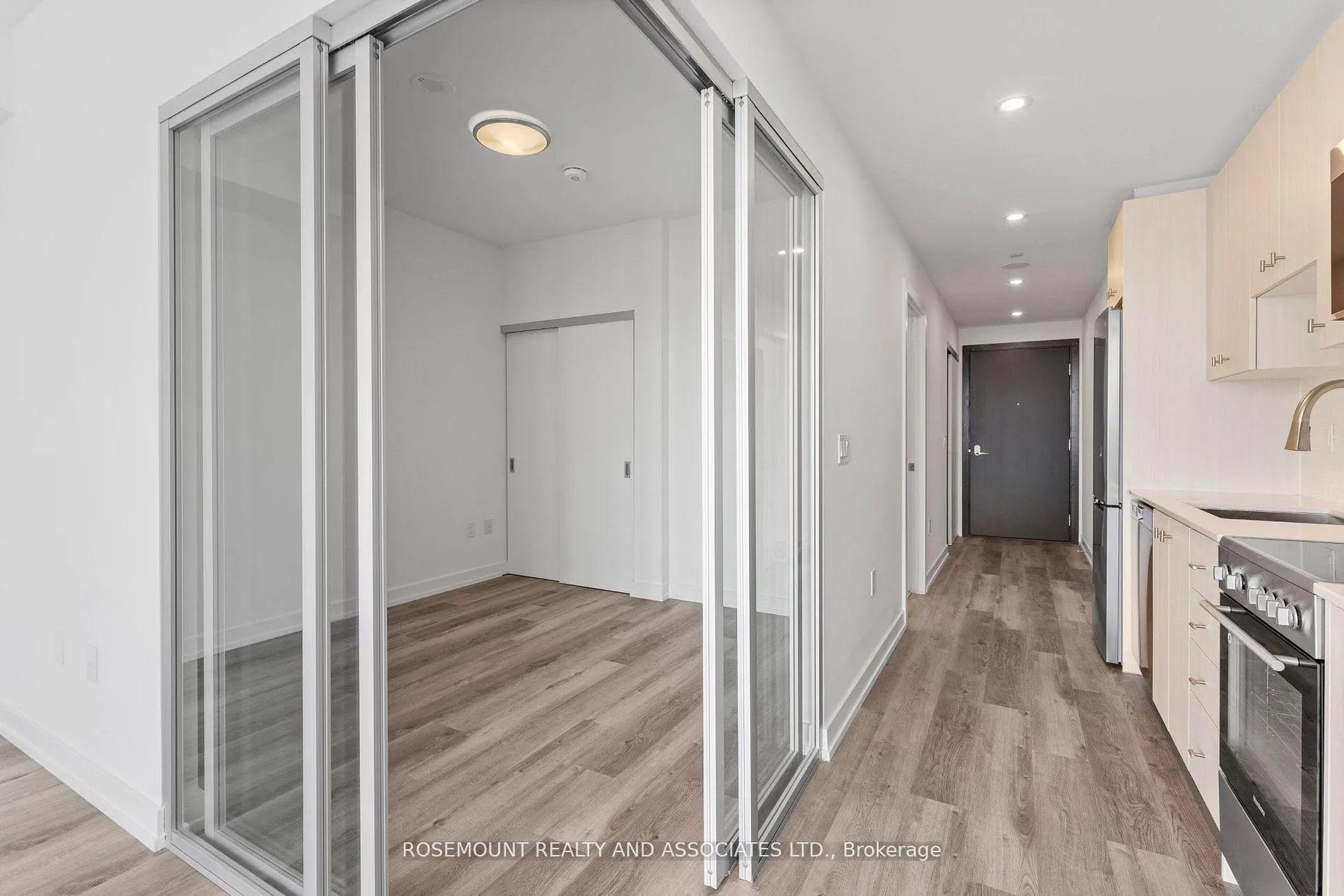 Photo 8 of Unit 2805, 15 Wellington Street S, Kitchener, Cherry Hill — HOMEH