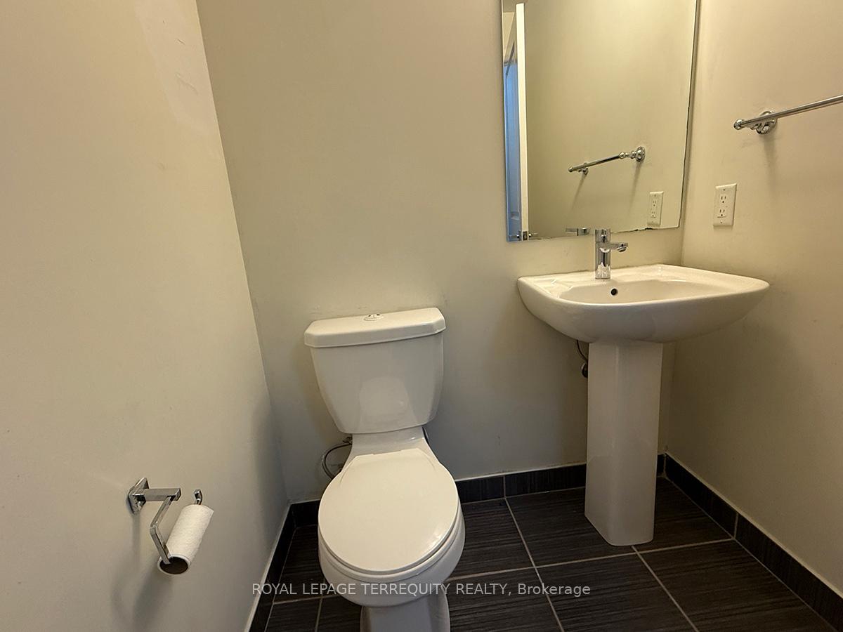 Photo 9 of Unit LPH209, 75 North Park Road, Vaughan, Beverley Glen — HOMEH