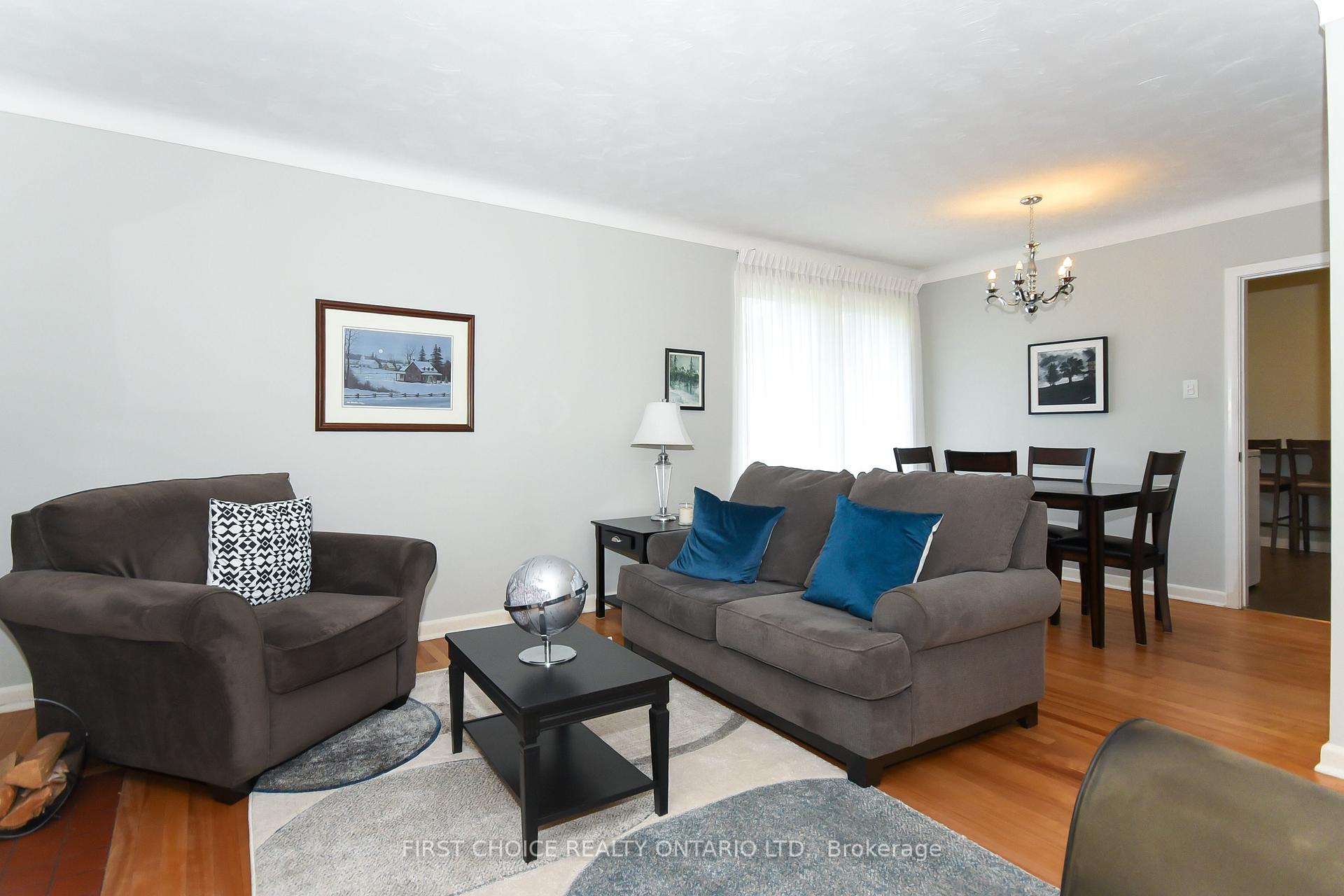 Photo 6 of 686 Weston Drive, Ottawa, Elmvale Acres — HOMEH