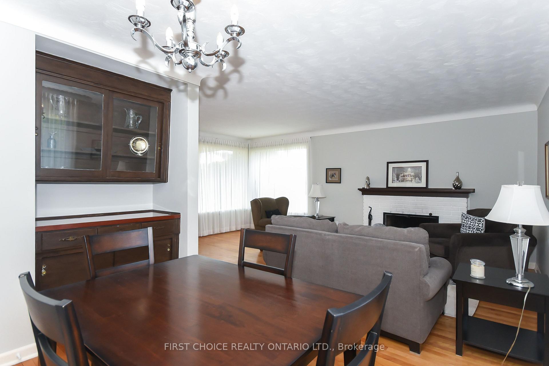 Photo 7 of 686 Weston Drive, Ottawa, Elmvale Acres — HOMEH