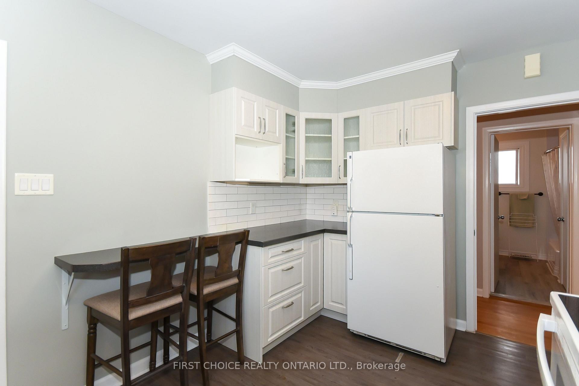 Photo 14 of 686 Weston Drive, Ottawa, Elmvale Acres — HOMEH