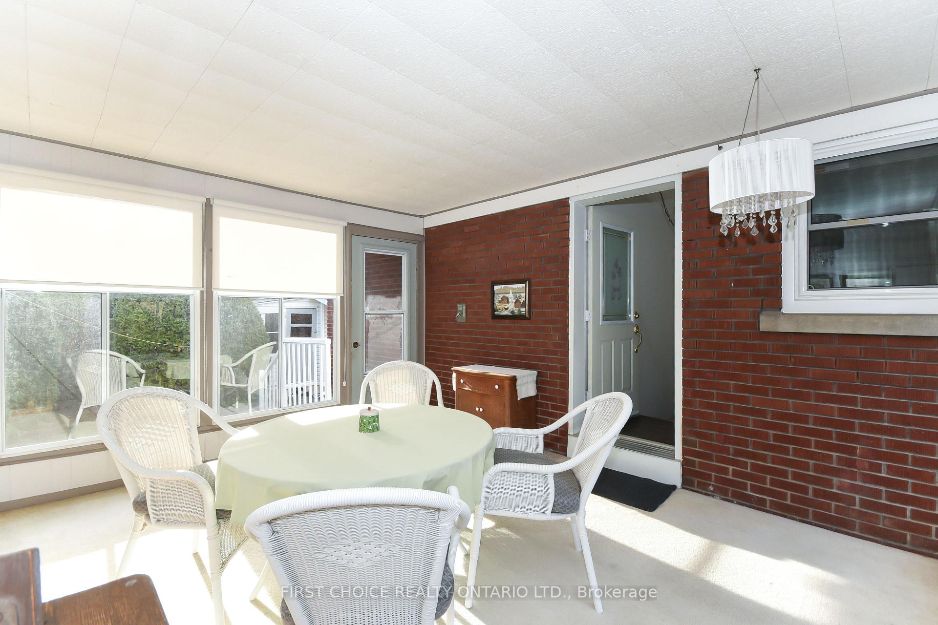 Photo 13 of 686 Weston Drive, Ottawa, Elmvale Acres — HOMEH