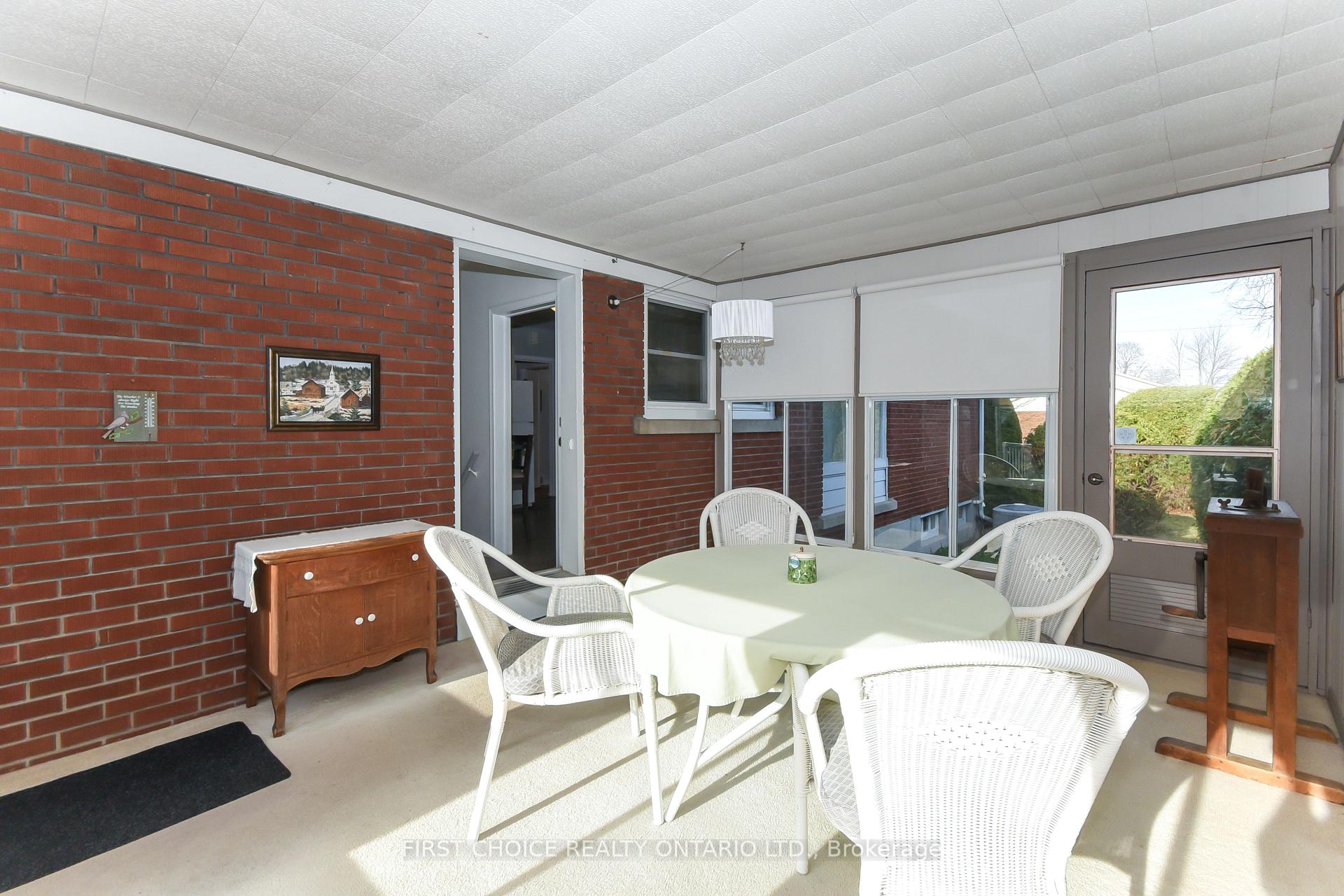 Photo 15 of 686 Weston Drive, Ottawa, Elmvale Acres — HOMEH