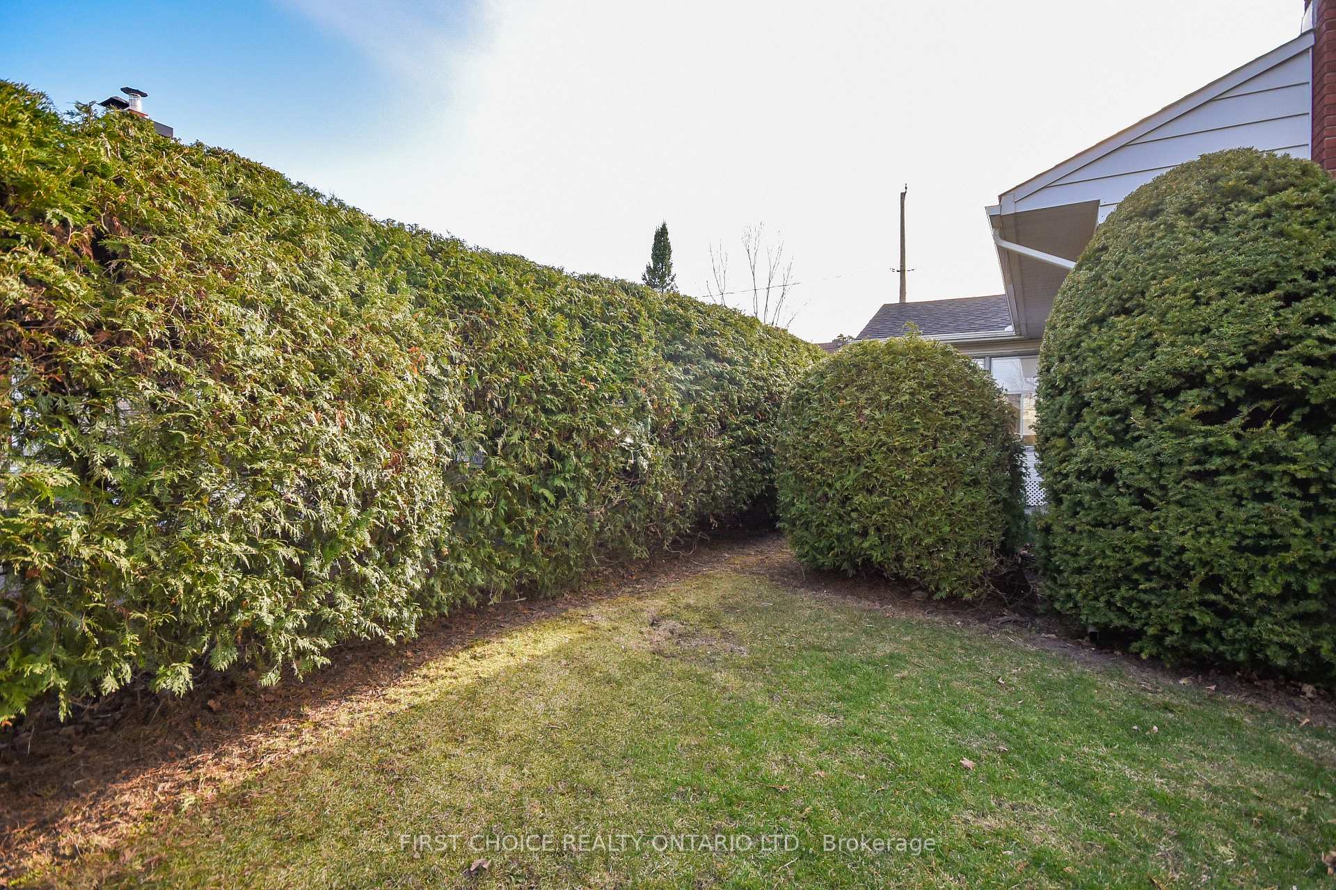 Photo 30 of 686 Weston Drive, Ottawa, Elmvale Acres — HOMEH