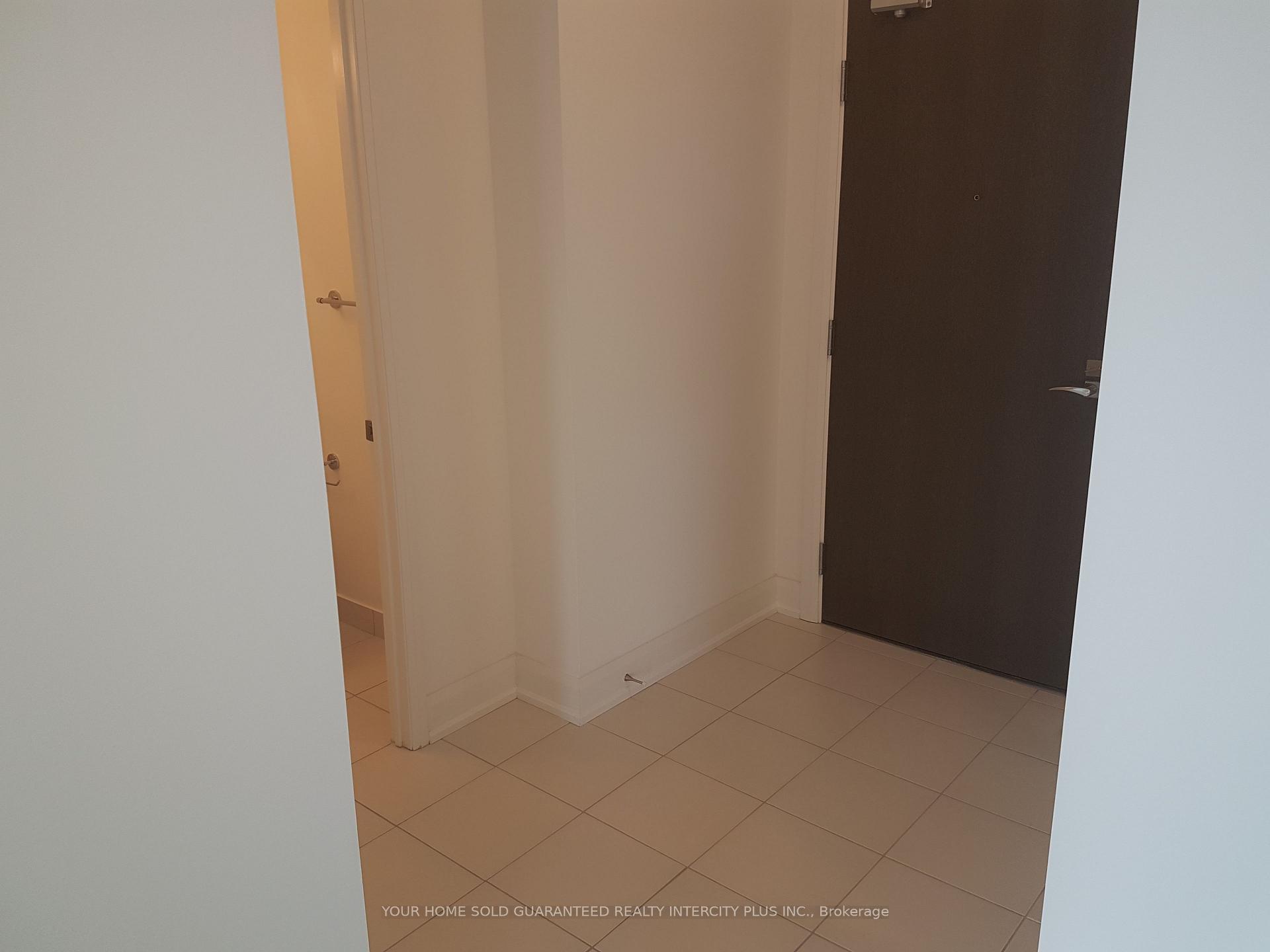 Photo 3 of Unit 2210, 2910 Highway 7 Road W, Vaughan, Concord — HOMEH