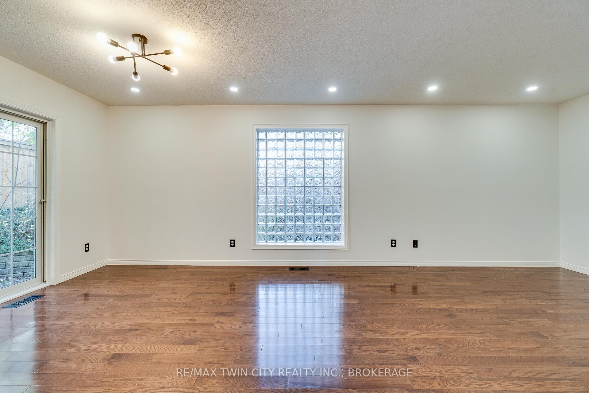 Photo 5 of Unit 18, 229 Baker Street, Waterloo — HOMEH