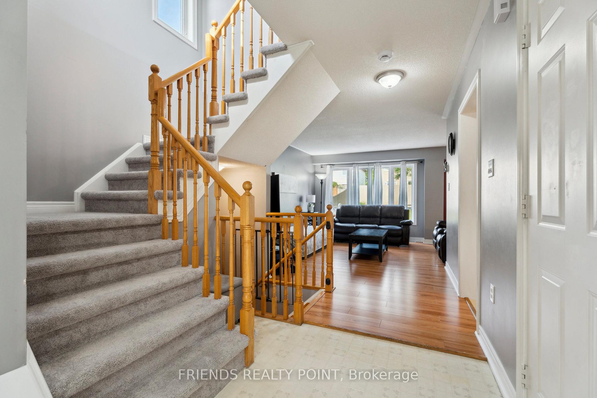 Photo 4 of 305 Esther Drive, Barrie, Painswick South — HOMEH