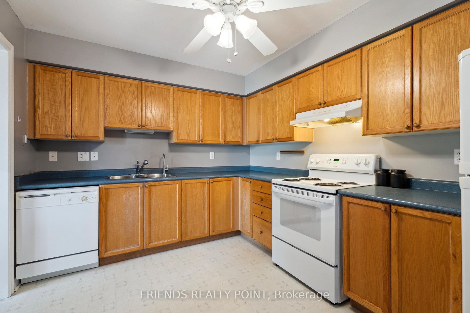 Photo 17 of 305 Esther Drive, Barrie, Painswick South — HOMEH